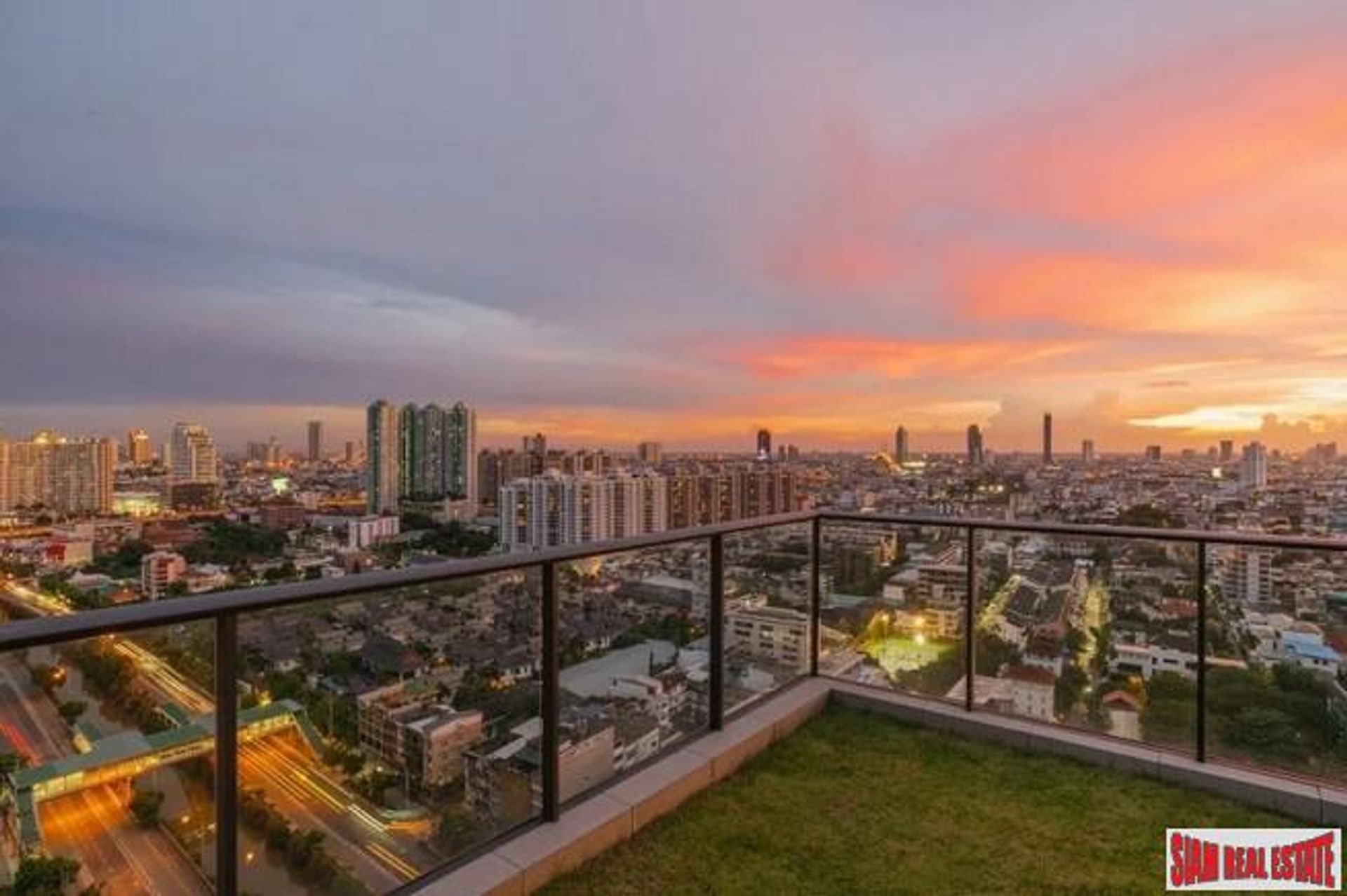 Condominio nel Yan Nawa, Krung Thep Maha Nakhon 12336835