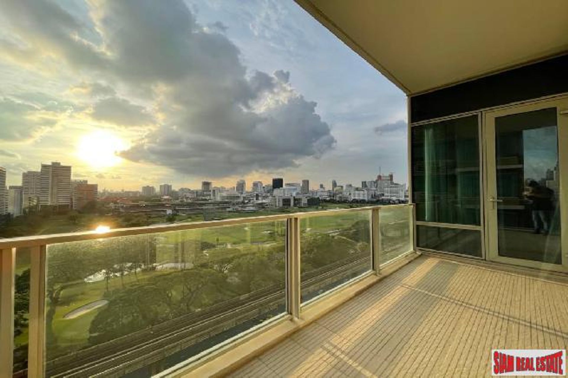 Condominium in , Krung Thep Maha Nakhon 12336851