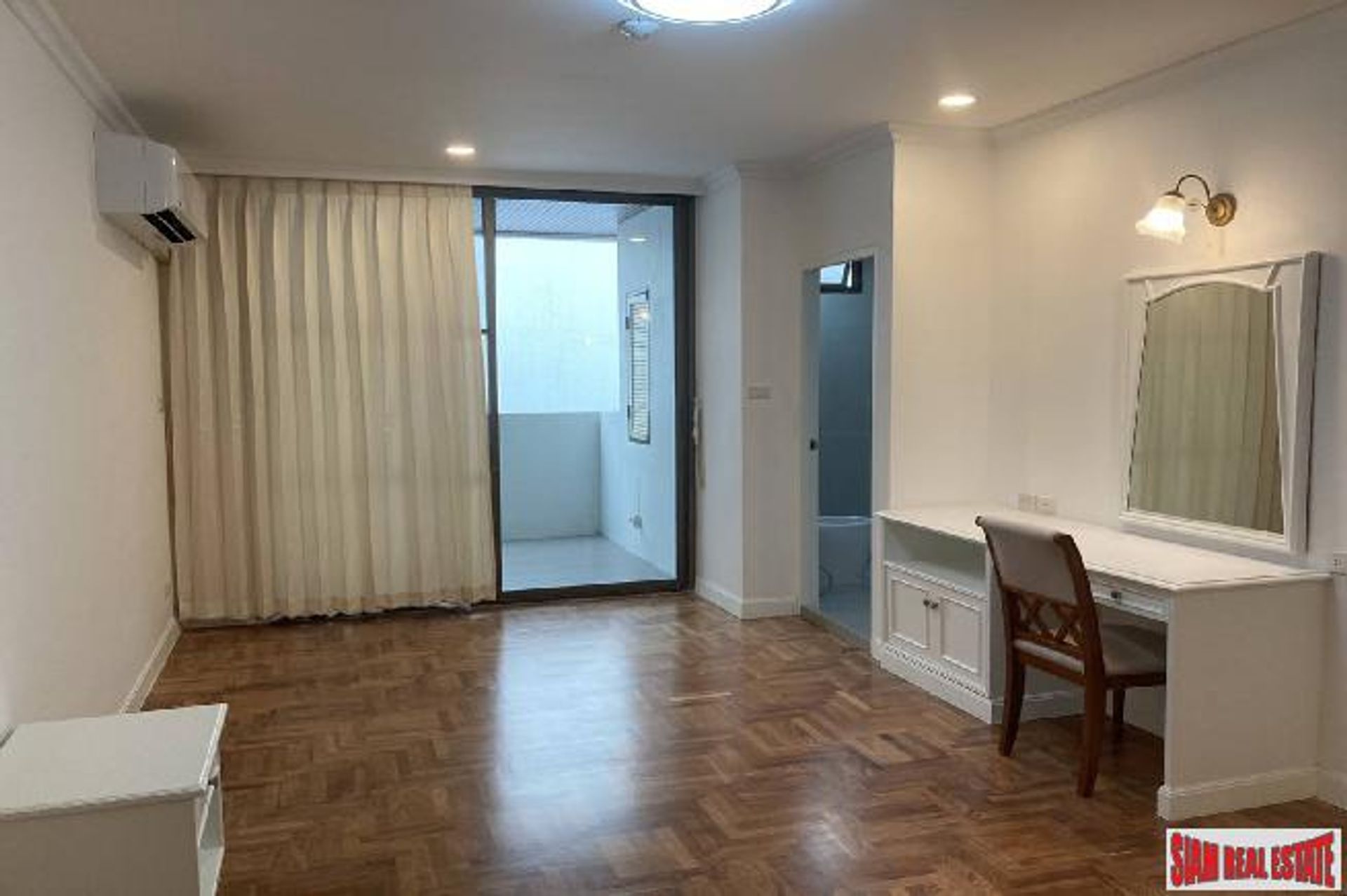 Osakehuoneisto sisään Bang Rak, Krung Thep Maha Nakhon 12336858