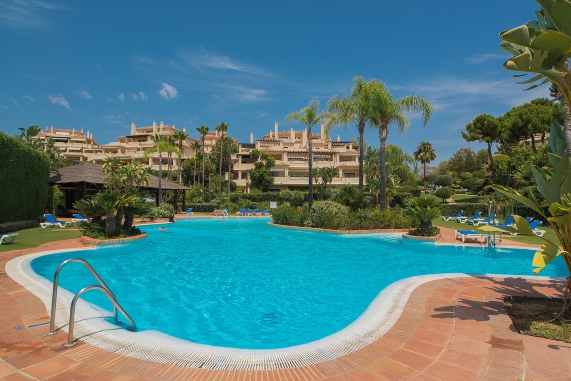 Condominium in Benahavis, Andalusië 12337456