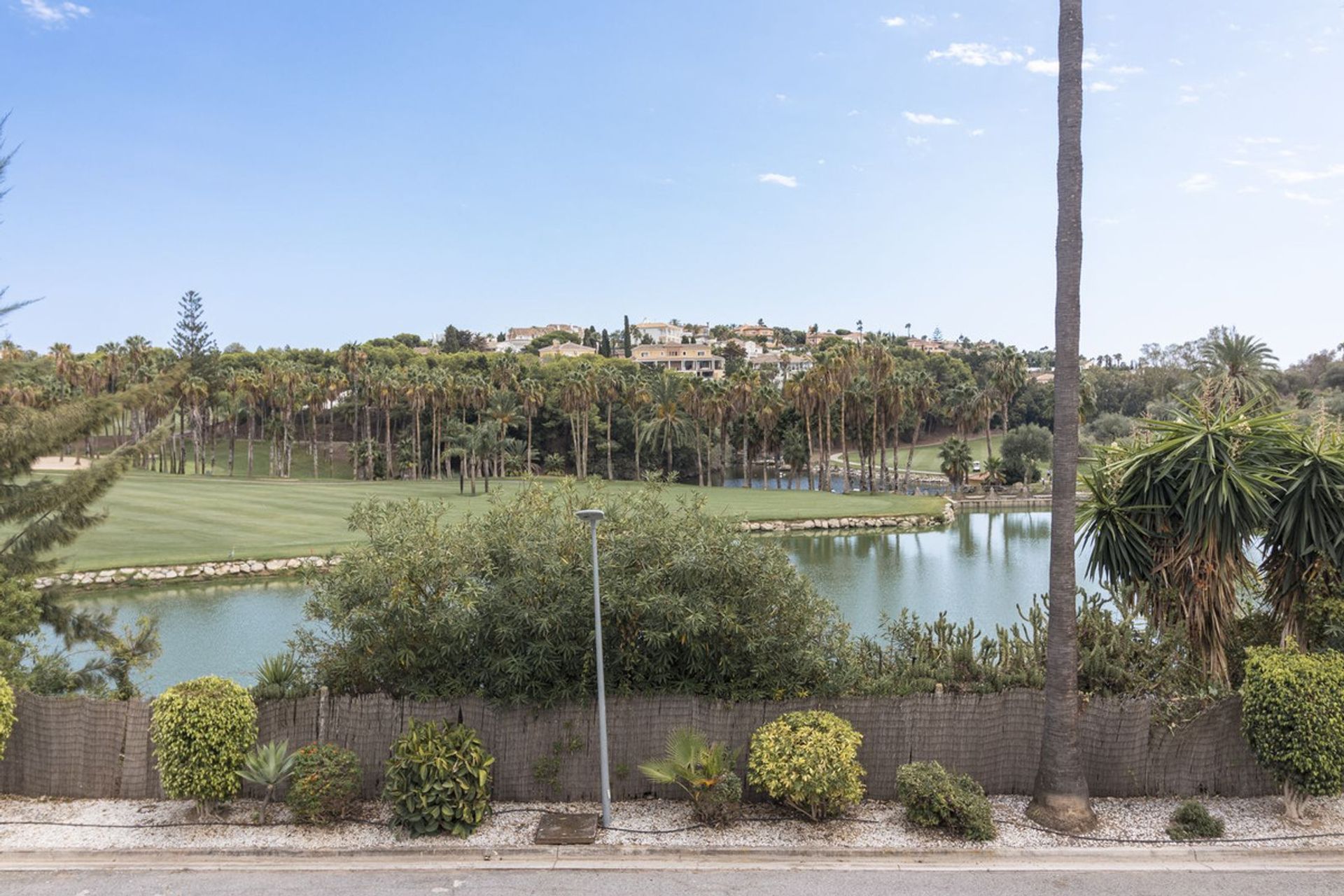 Condominium dans Benalmádena, Andalusia 12337518