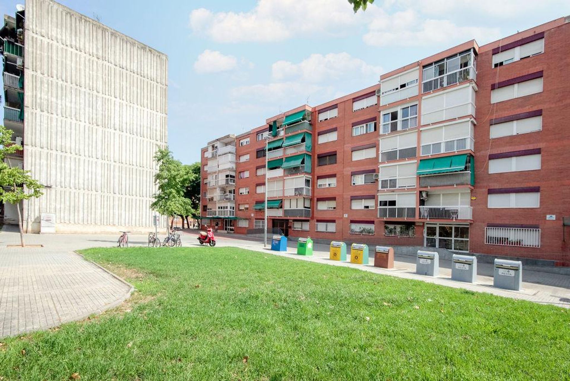 Condominio nel Santa Perpètua de Mogoda, Catalunya 12338604