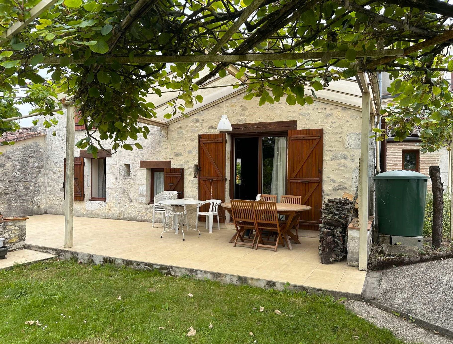 Casa nel Douzains, Nouvelle-Aquitaine 12339622