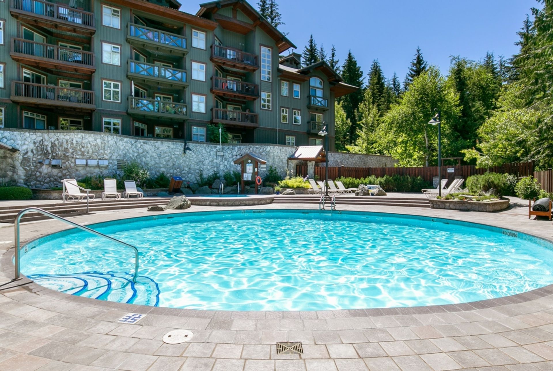 Kondominium dalam Whistler, British Columbia 12339736