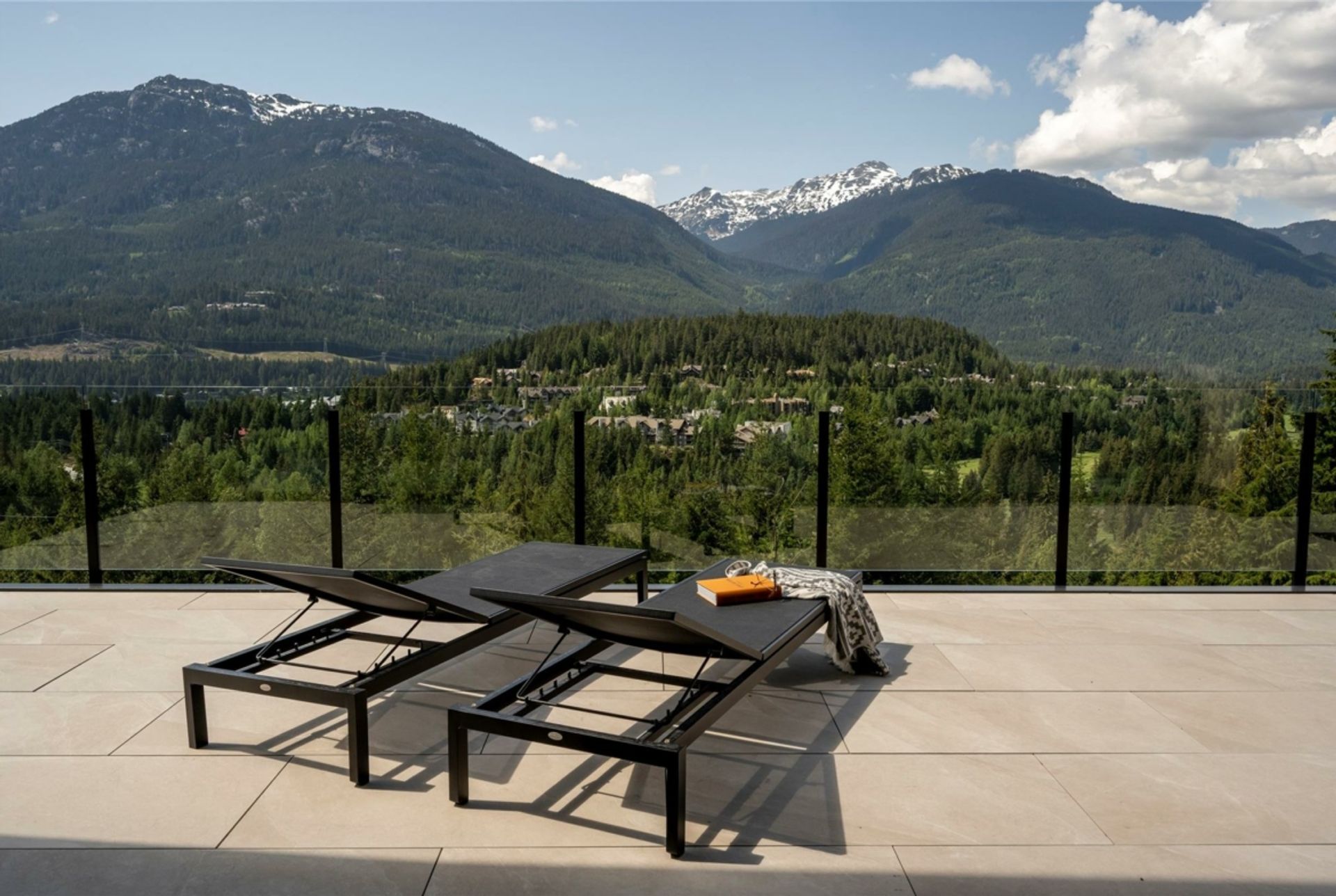 rumah dalam Whistler, British Columbia 12339794