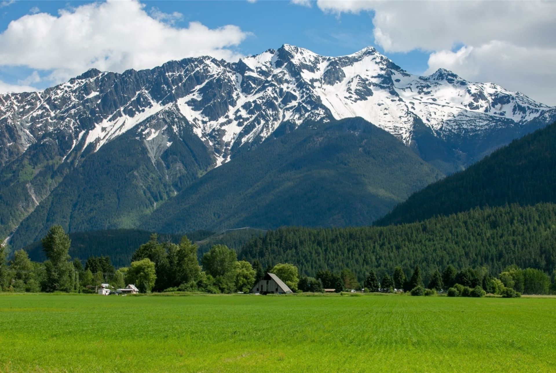 Земельные участки в Pemberton, British Columbia 12339799