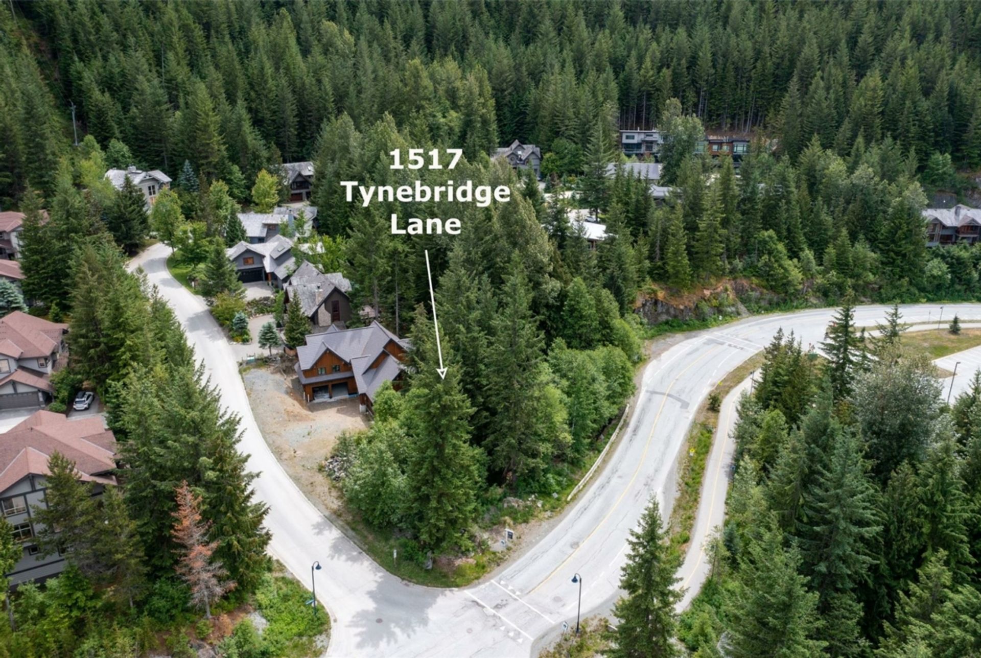 Land im Whistler, Britisch-Kolumbien 12339801