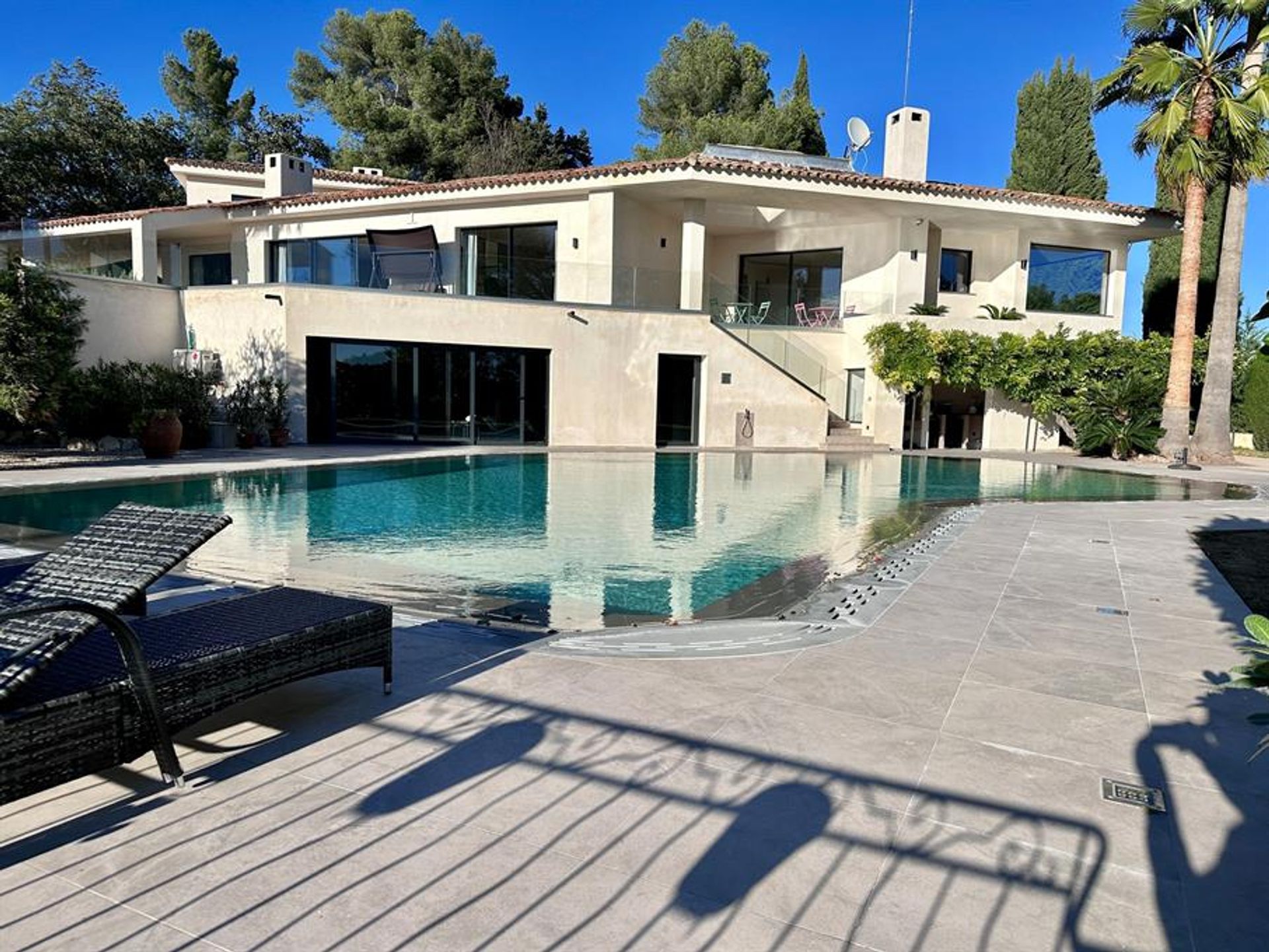 House in Saint-Paul-de-Vence, Provence-Alpes-Cote d'Azur 12339882