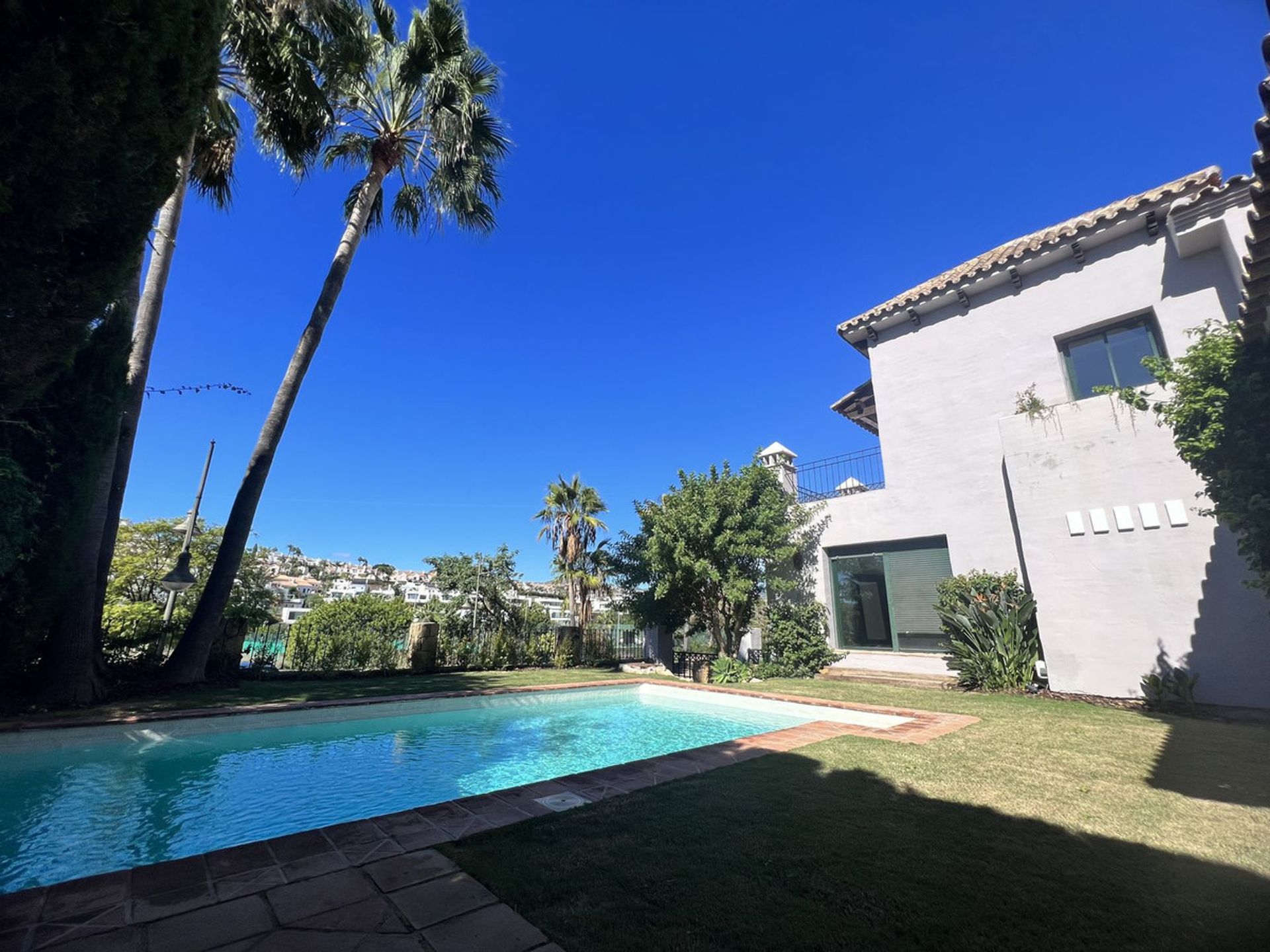 Haus im Marbella, Andalucía 12340087