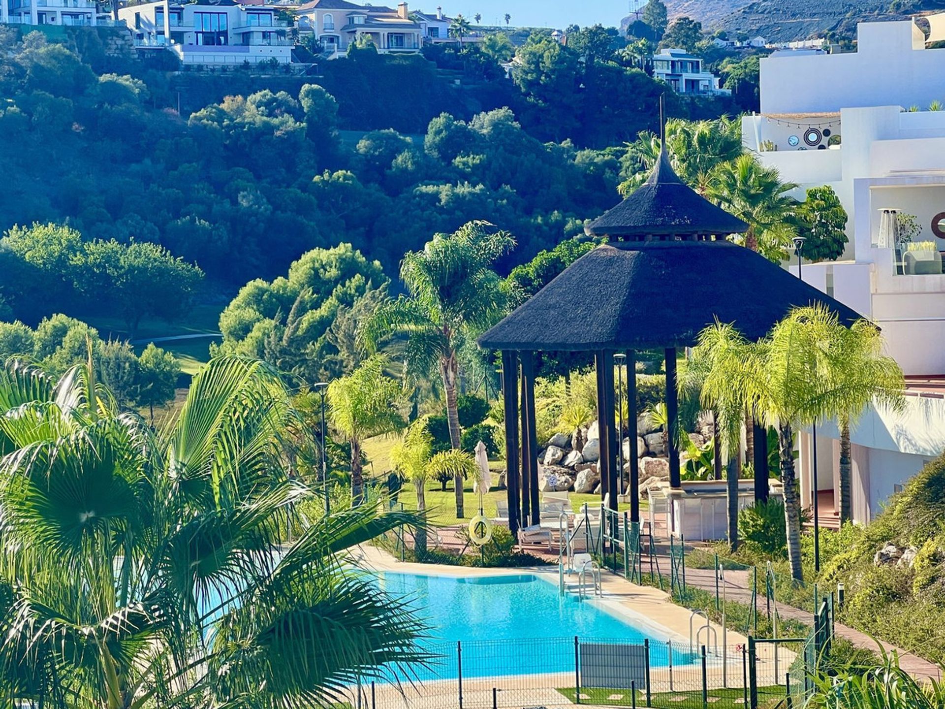 Condominium in Benahavís, Andalusia 12340093