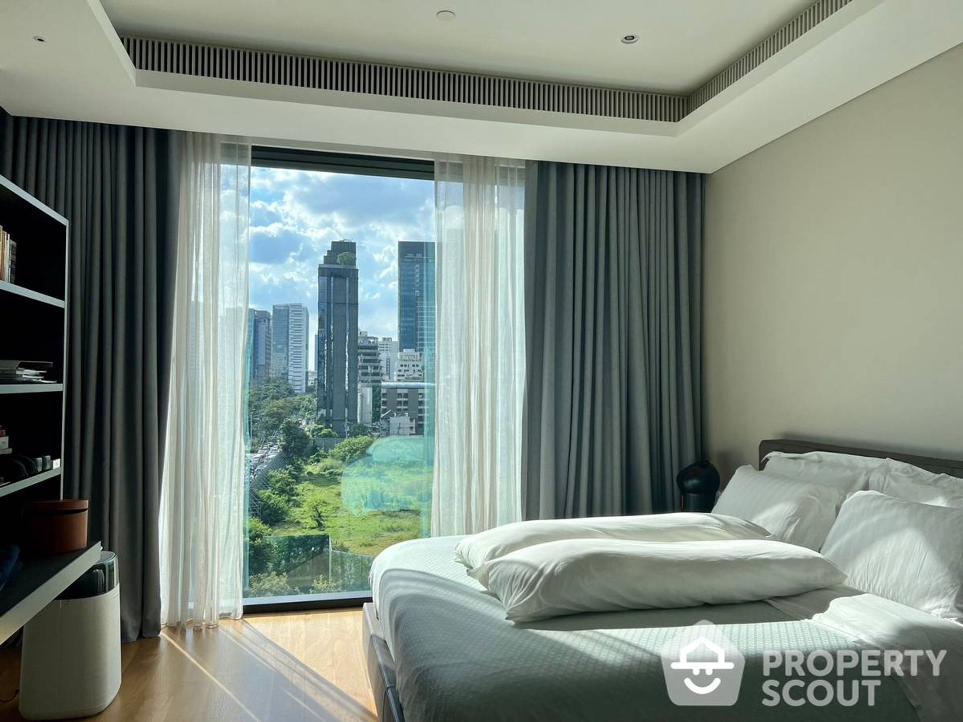 Condominium in Pathum Wan, Krung Thep Maha Nakhon 12341906