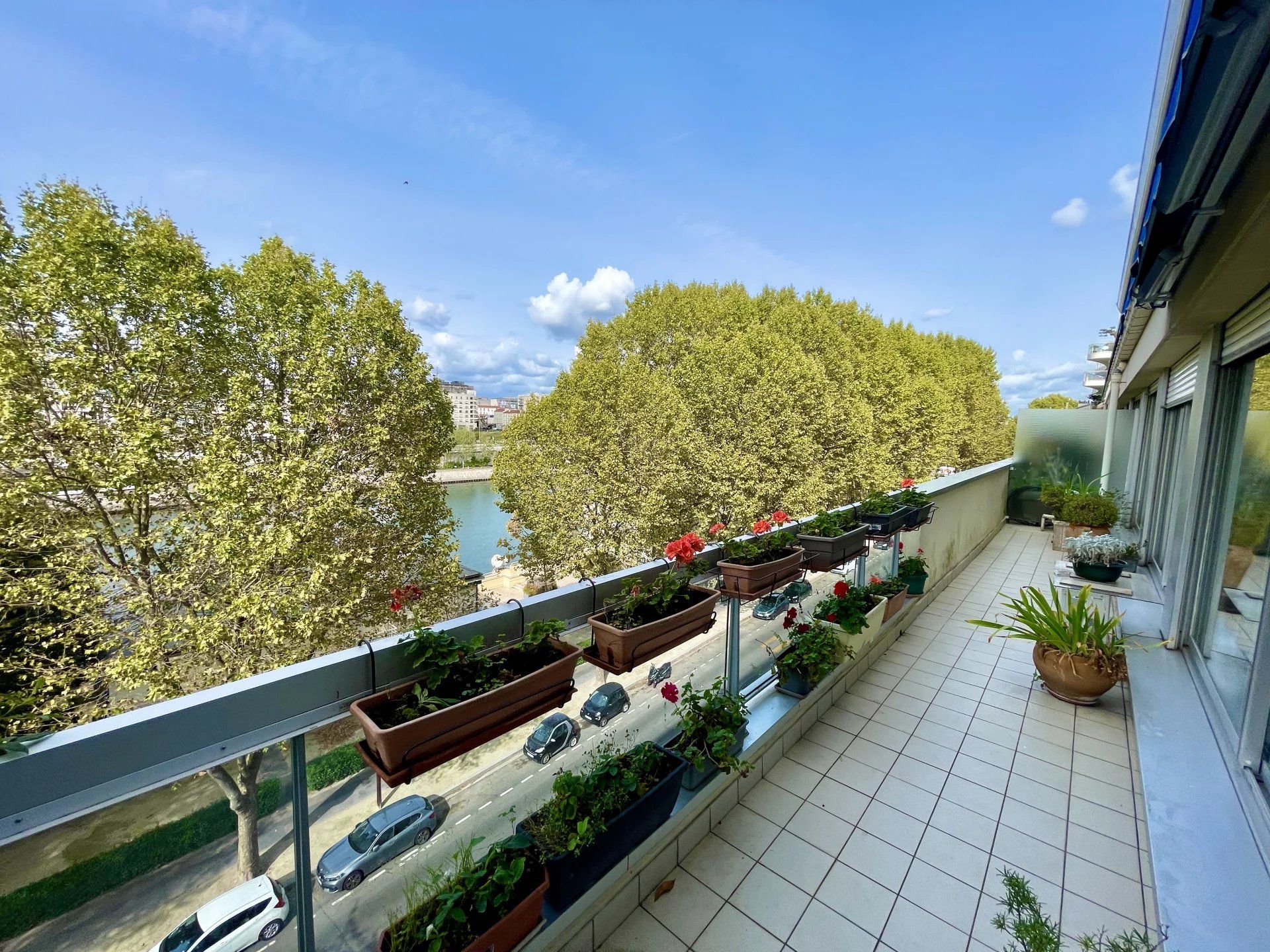 Condominium in Neuilly-sur-Seine, Ile-de-France 12342445