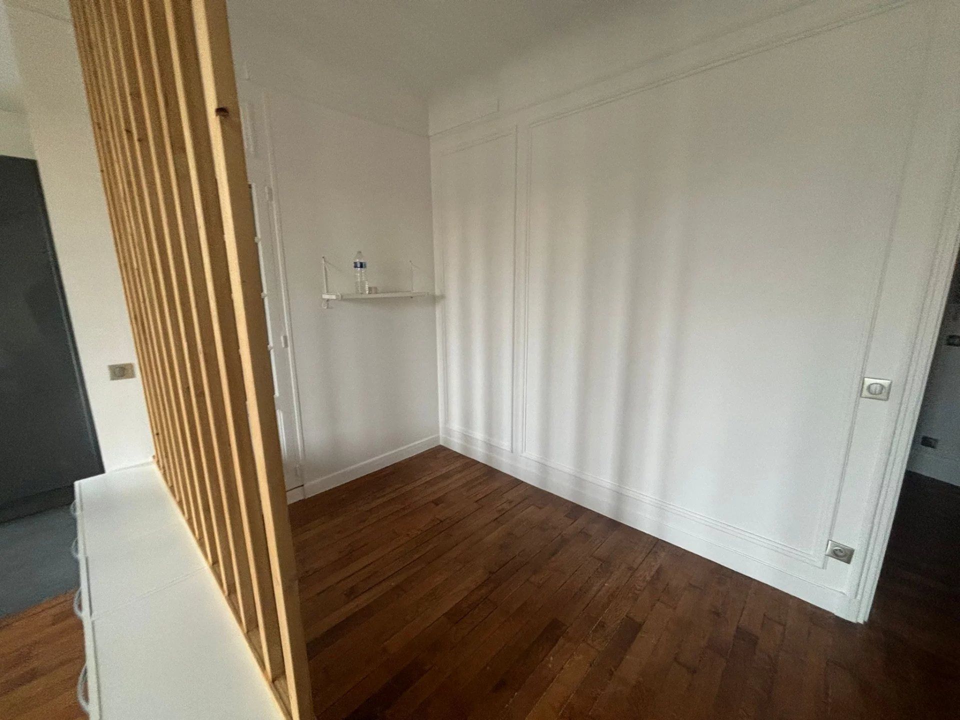 Condominium in Levallois-Perret, Ile-de-France 12343248