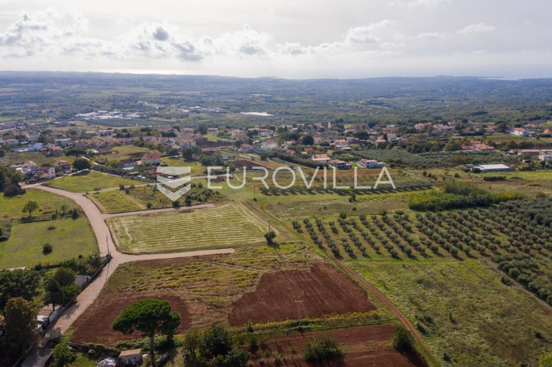 Tanah dalam Kaštelir, Istria County 12343377