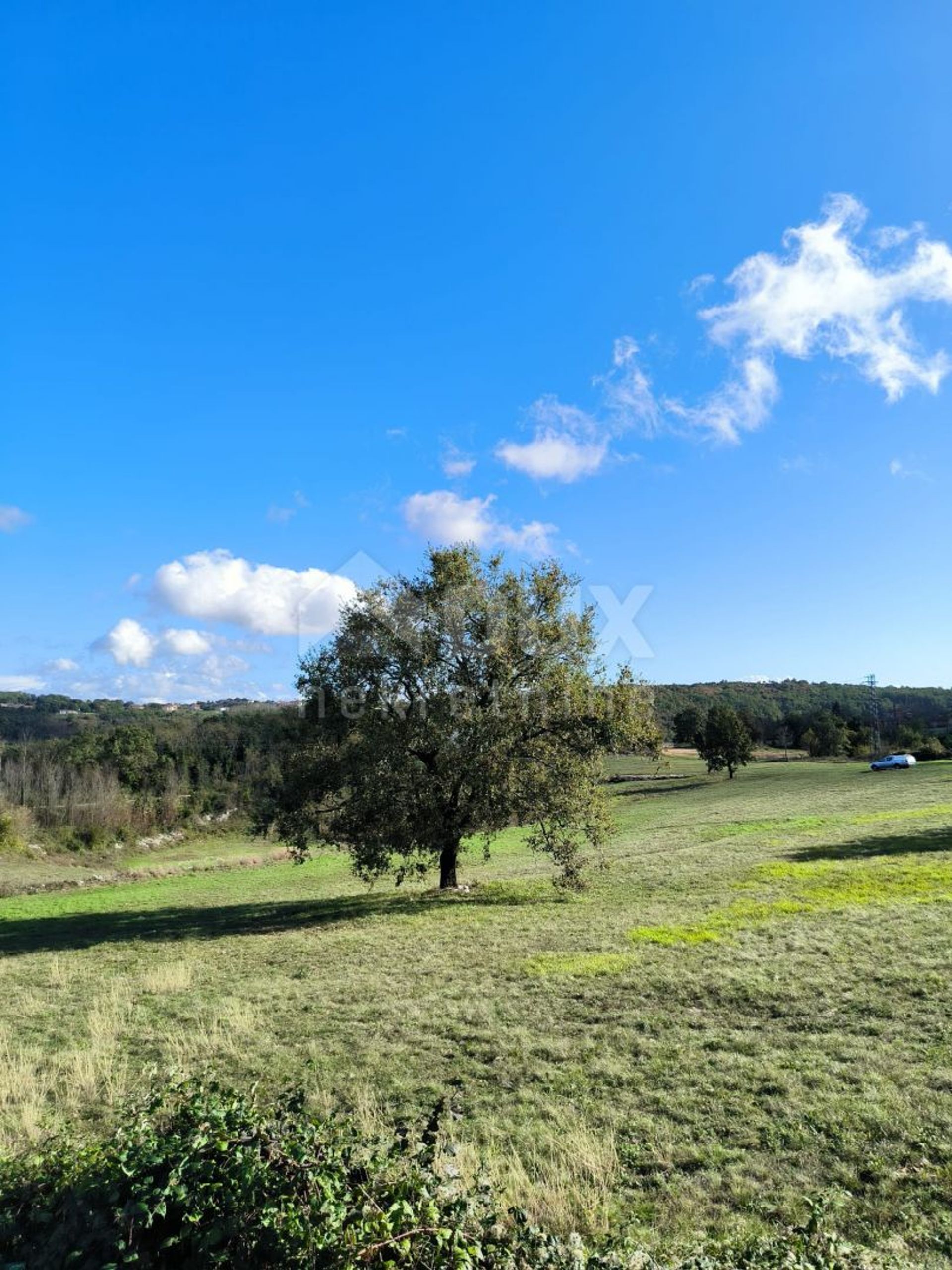 Land im Tinjan, Istarska Zupanija 12343461