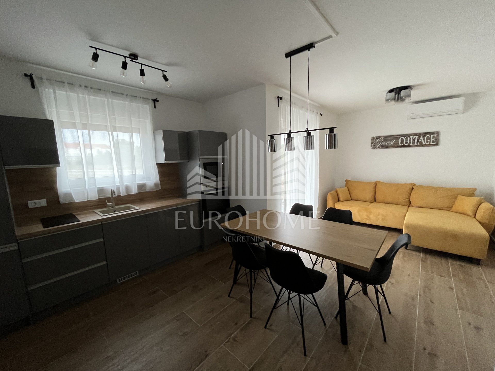 Condominio en Nin, Zadar County 12343963