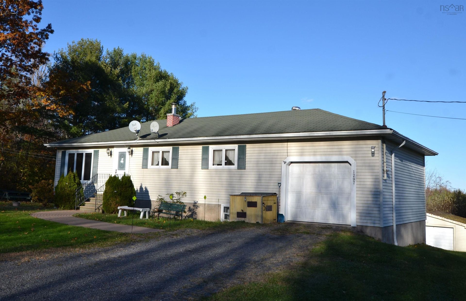 House in Hantsport, Nova Scotia 12344608