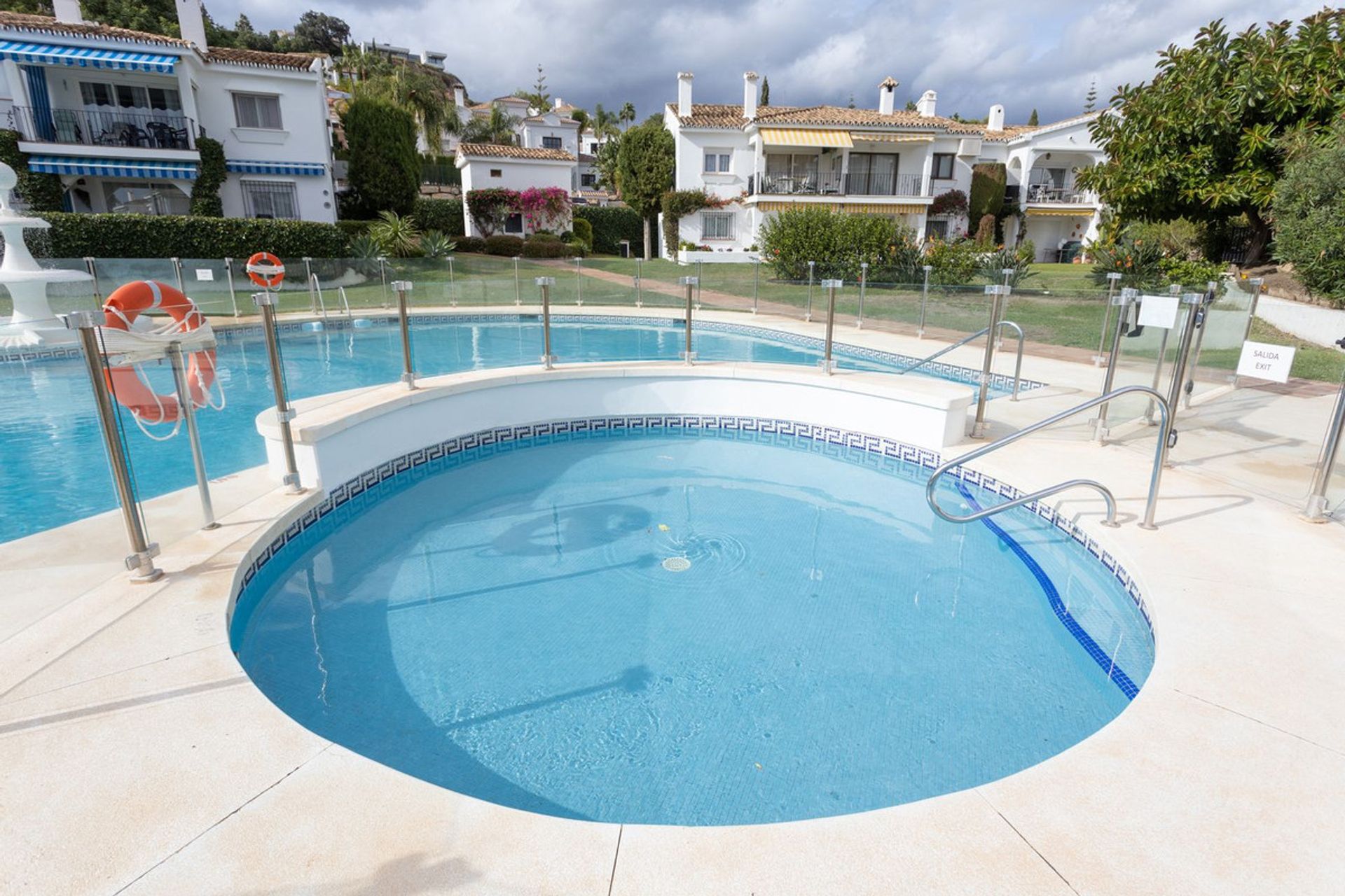 Condominium in Benahavís, Andalusia 12346195