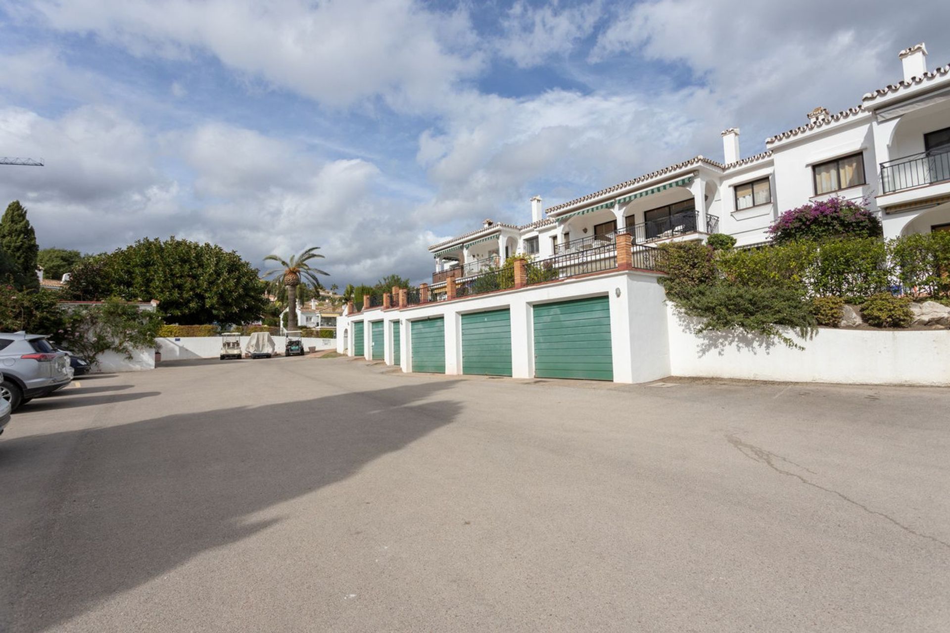 Condominium in Benahavís, Andalusia 12346195