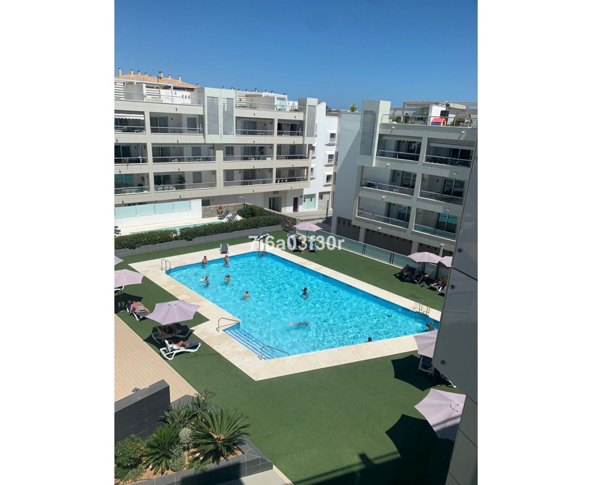 Condominium dans San Pedro de Alcántara, Andalusia 12346205