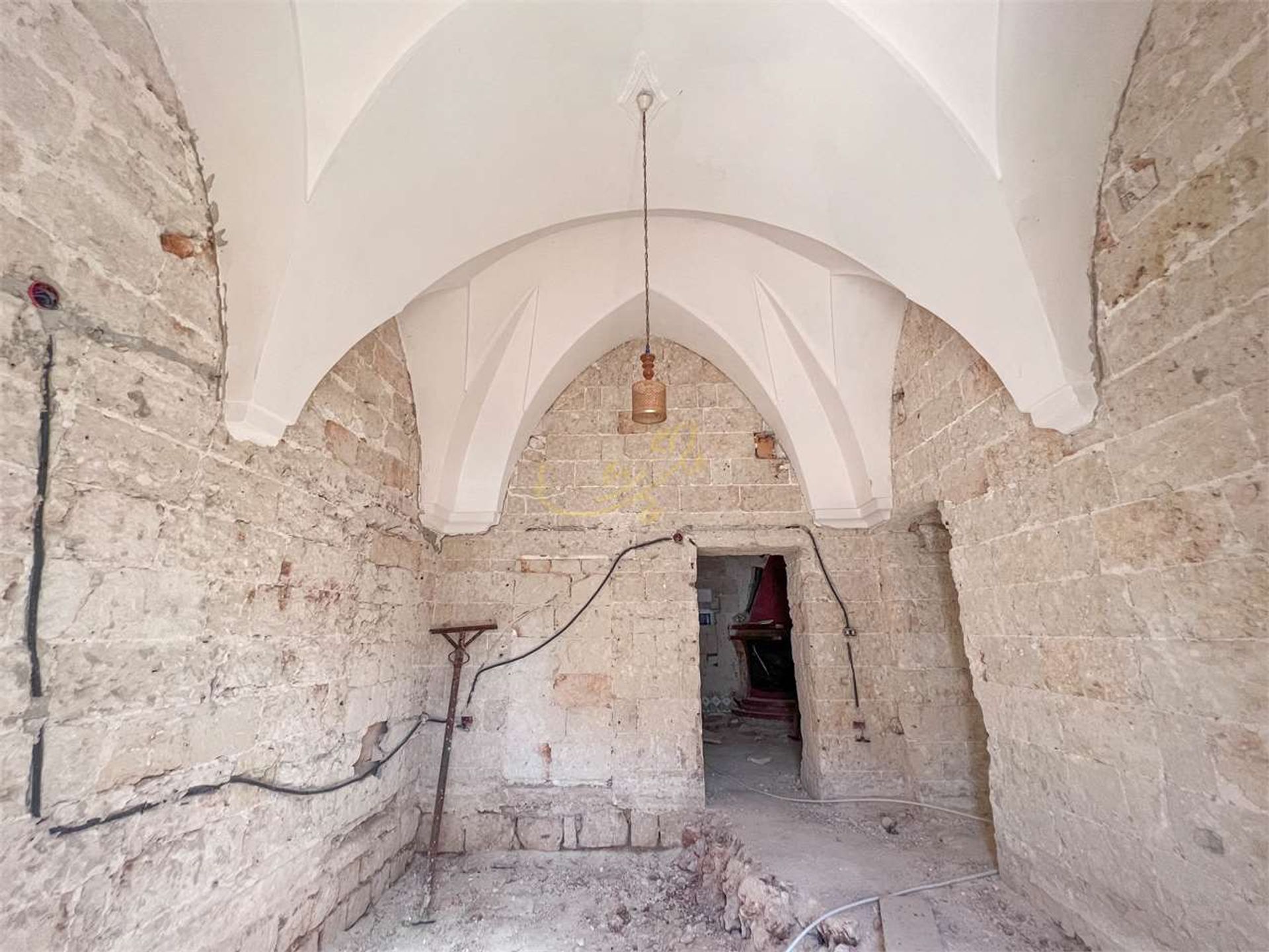 Hus i , Apulia 12346419