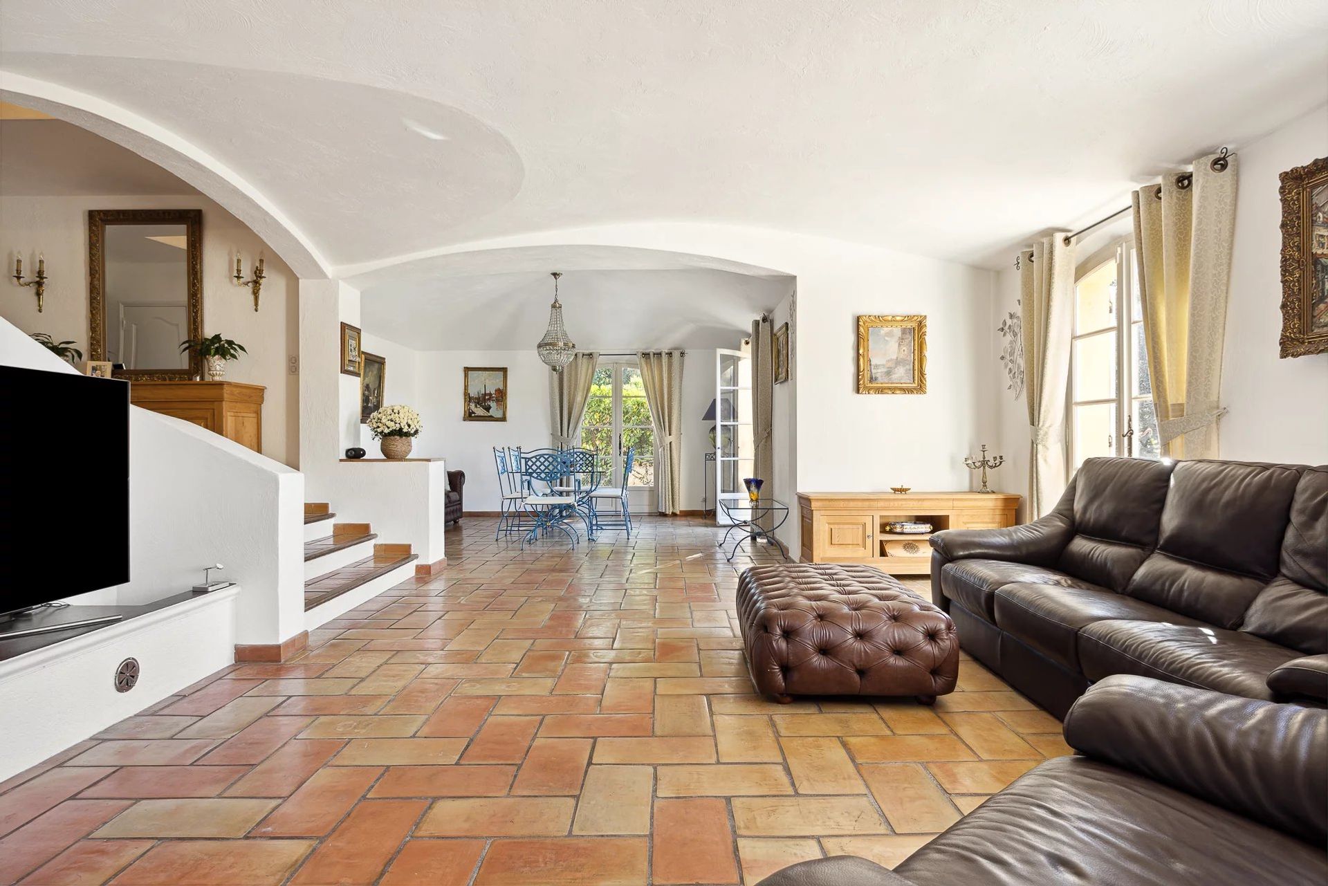 House in Mougins, Provence-Alpes-Cote d'Azur 12347103