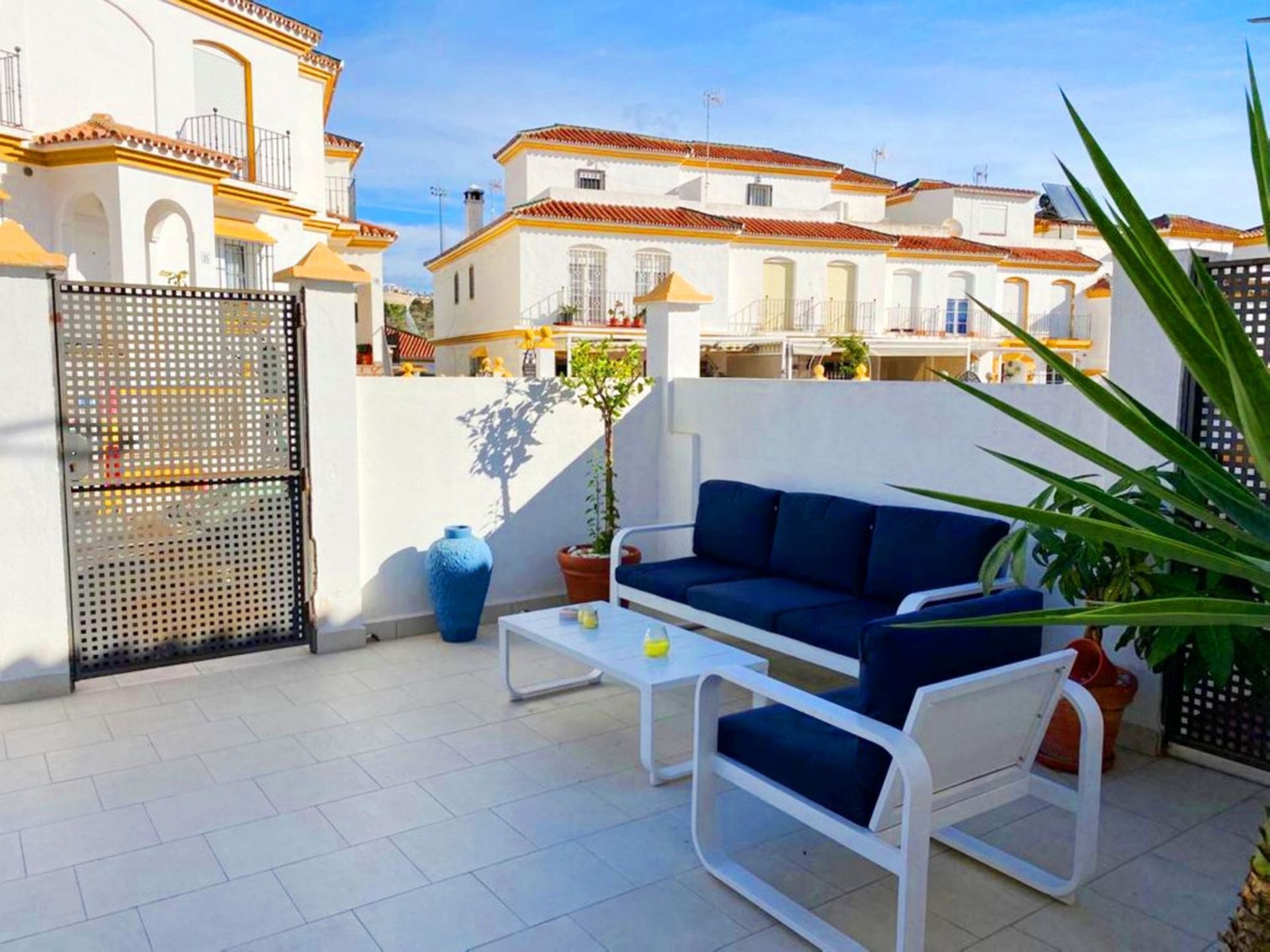 House in Estepona, Andalusia 12347328