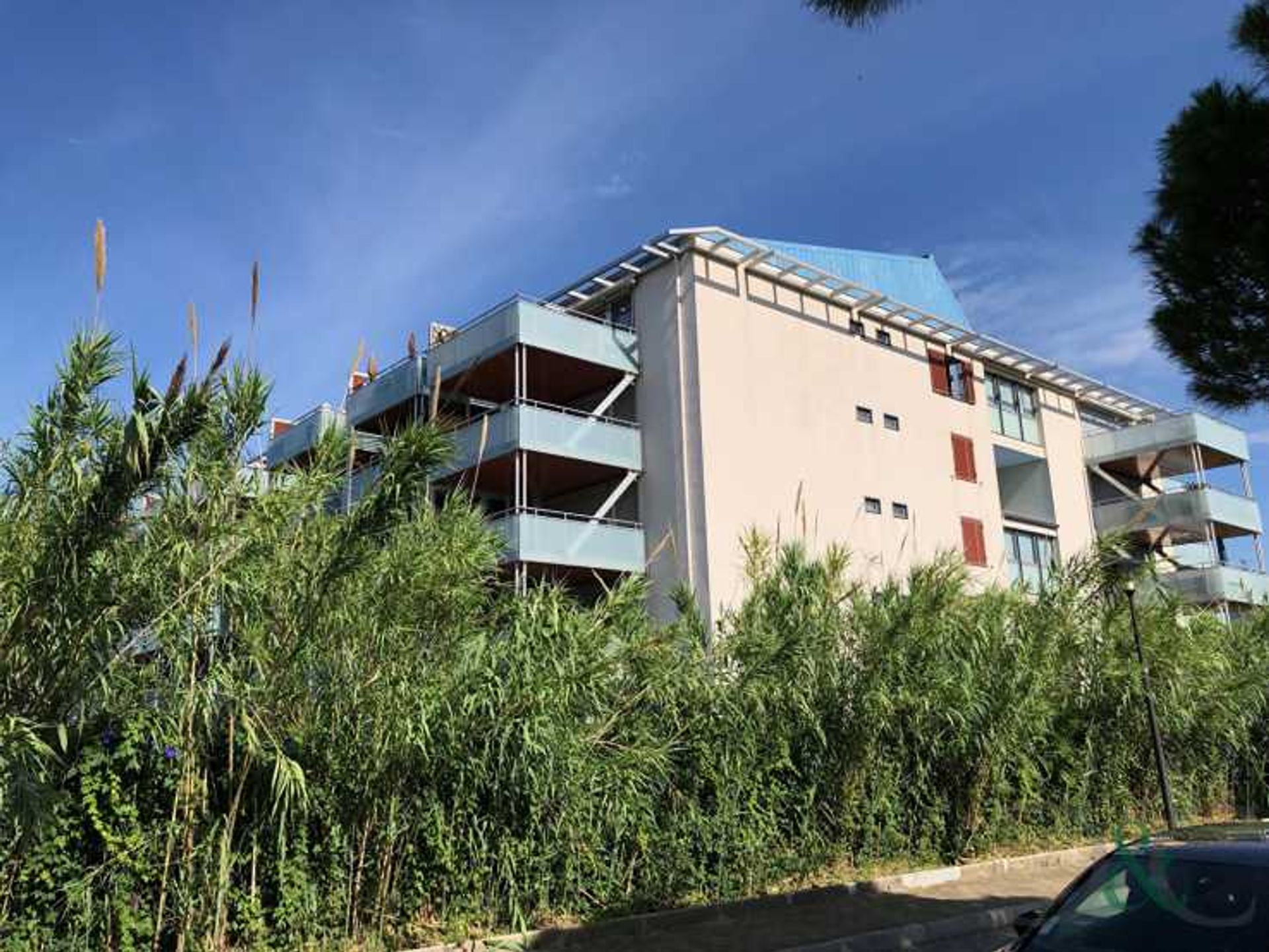 Condominio en Le Lavandou, Provenza-Alpes-Costa Azul 12347779