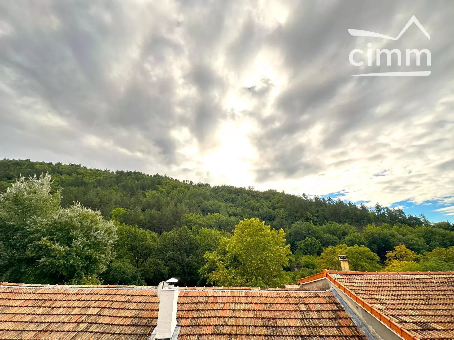 Talo sisään Volonne, Alpes-de-Haute-Provence 12348093