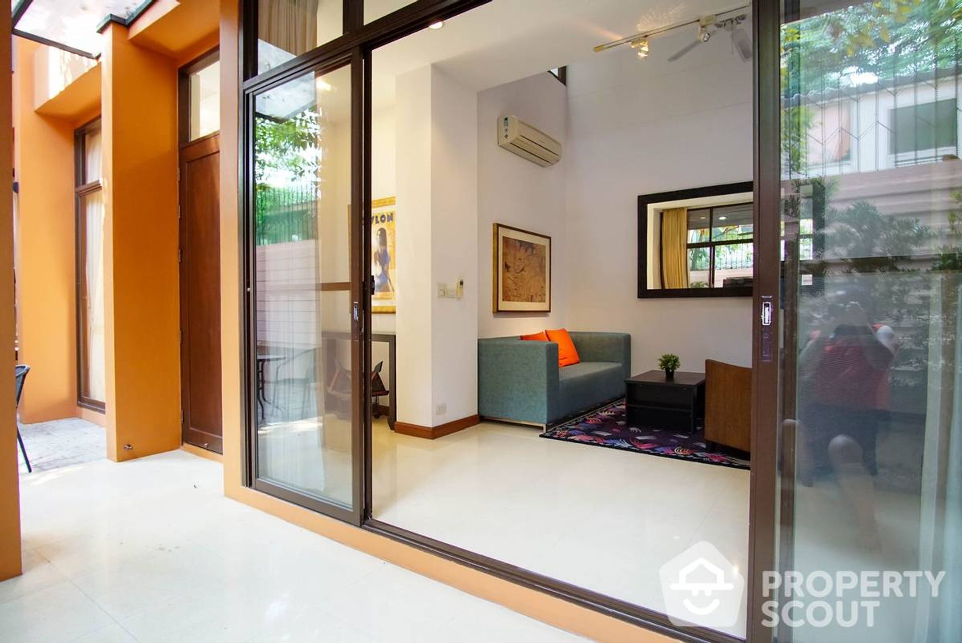 Condominium in Watthana, Krung Thep Maha Nakhon 12349002