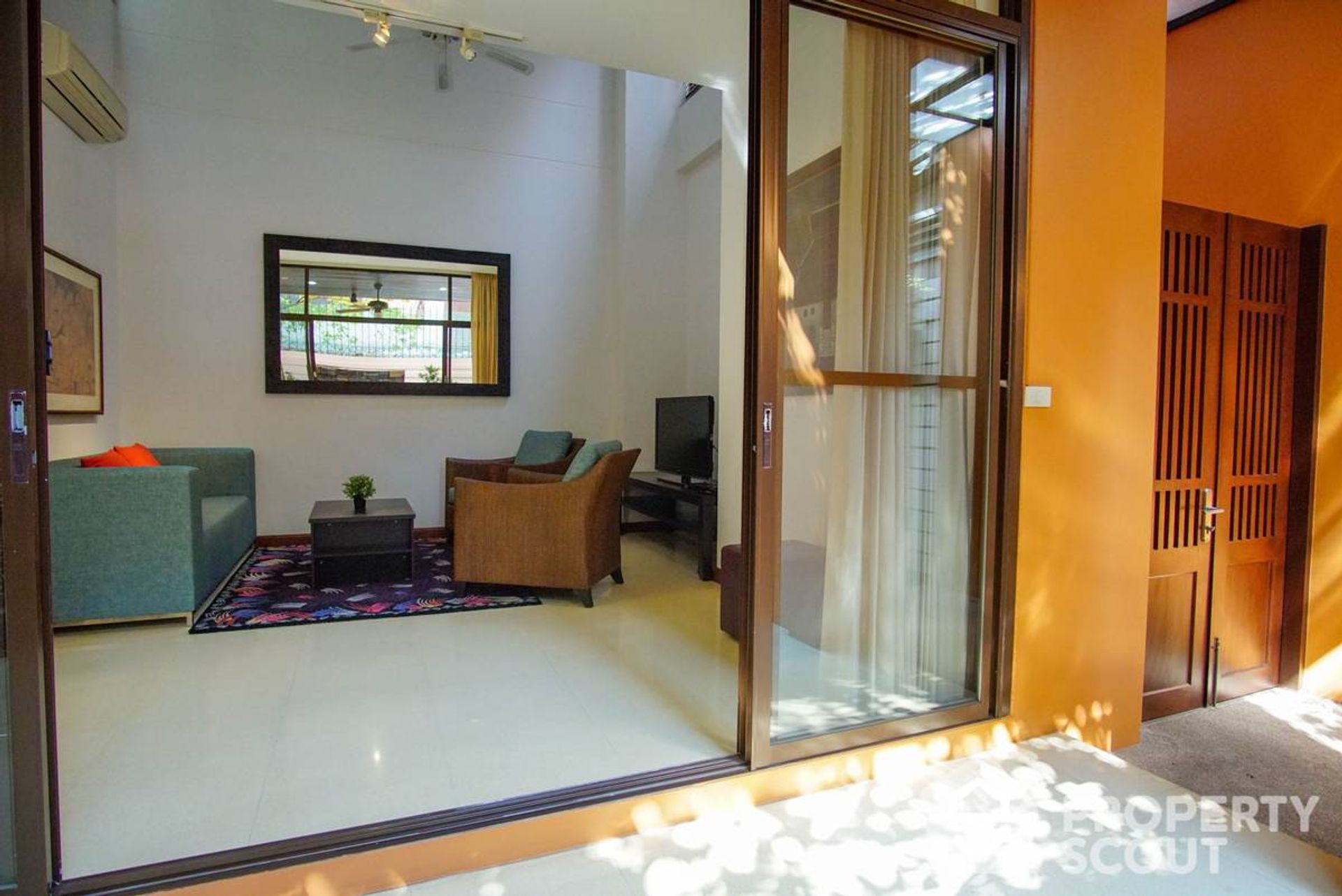 Condominium in Watthana, Krung Thep Maha Nakhon 12349002