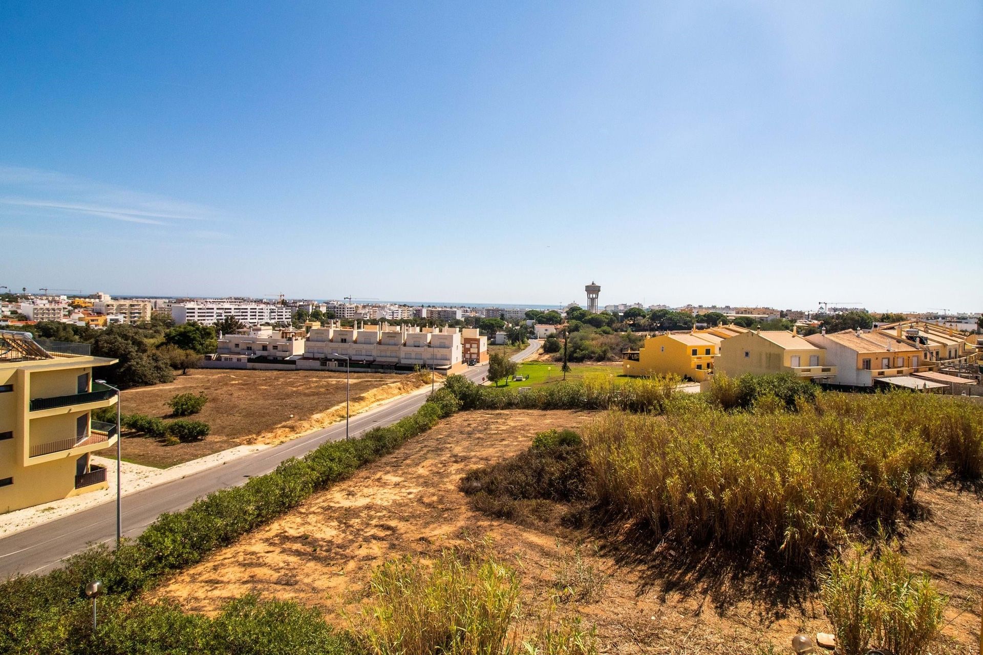 Condominium in Olhão, Faro District 12349891