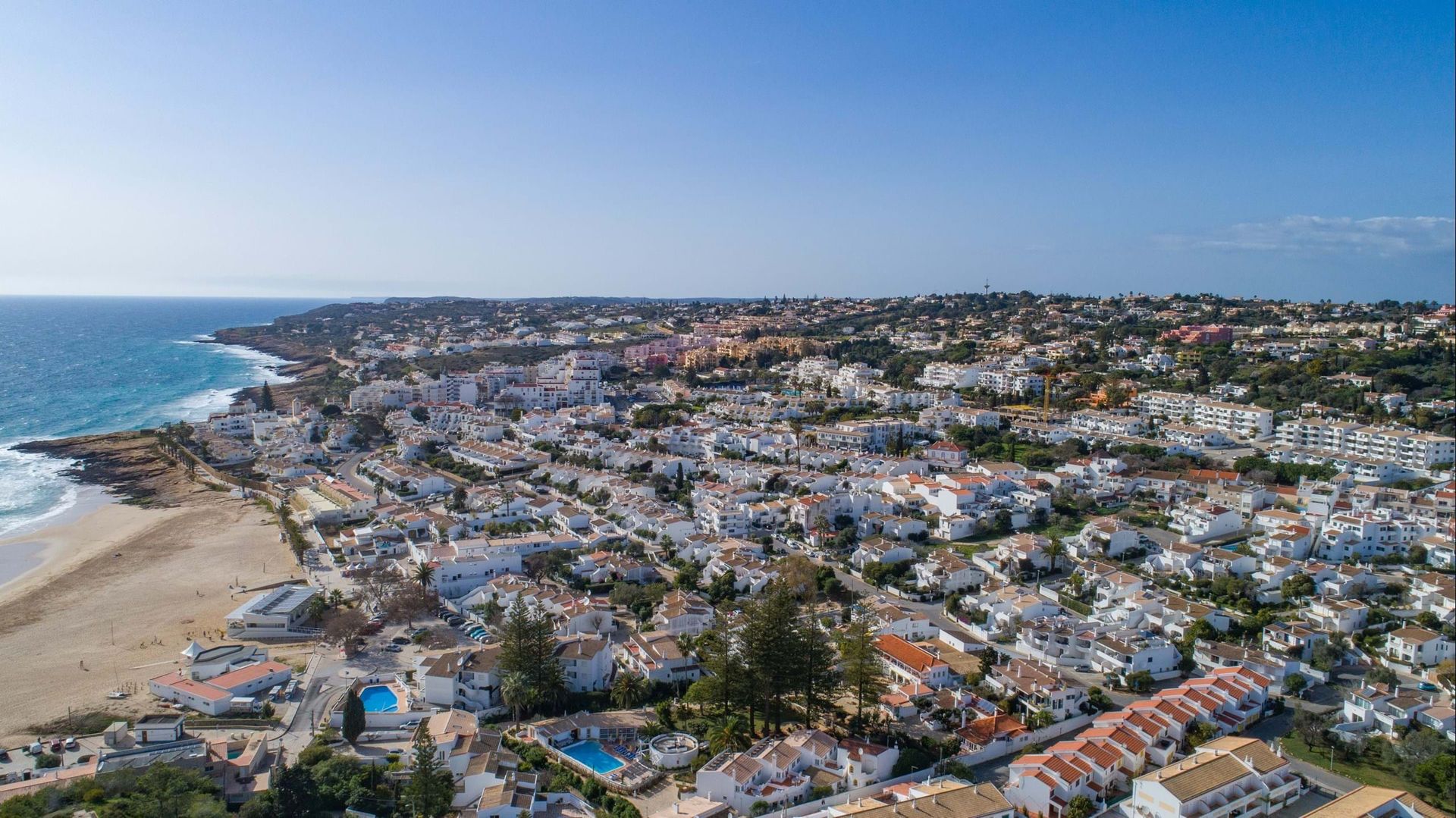 Condominium in Vila do Bispo, Faro District 12350039