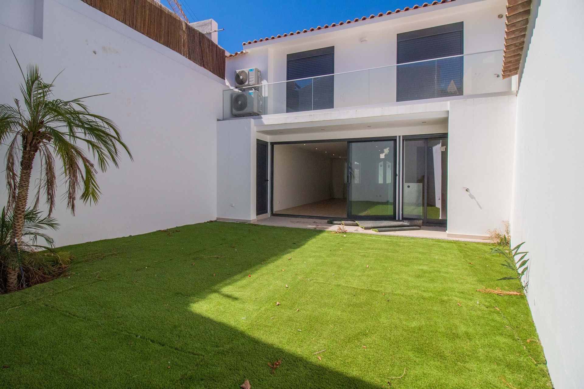 House in Faro, Faro District 12350064