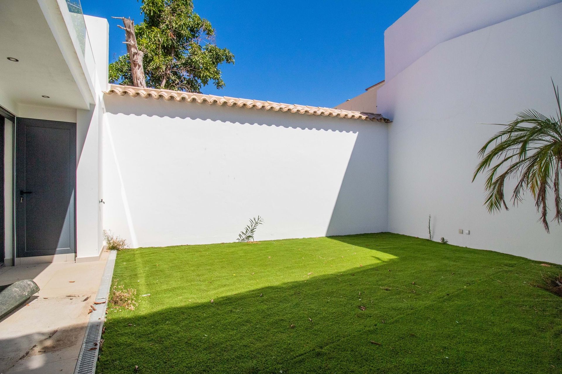 Hus i Faro, Faro District 12350064