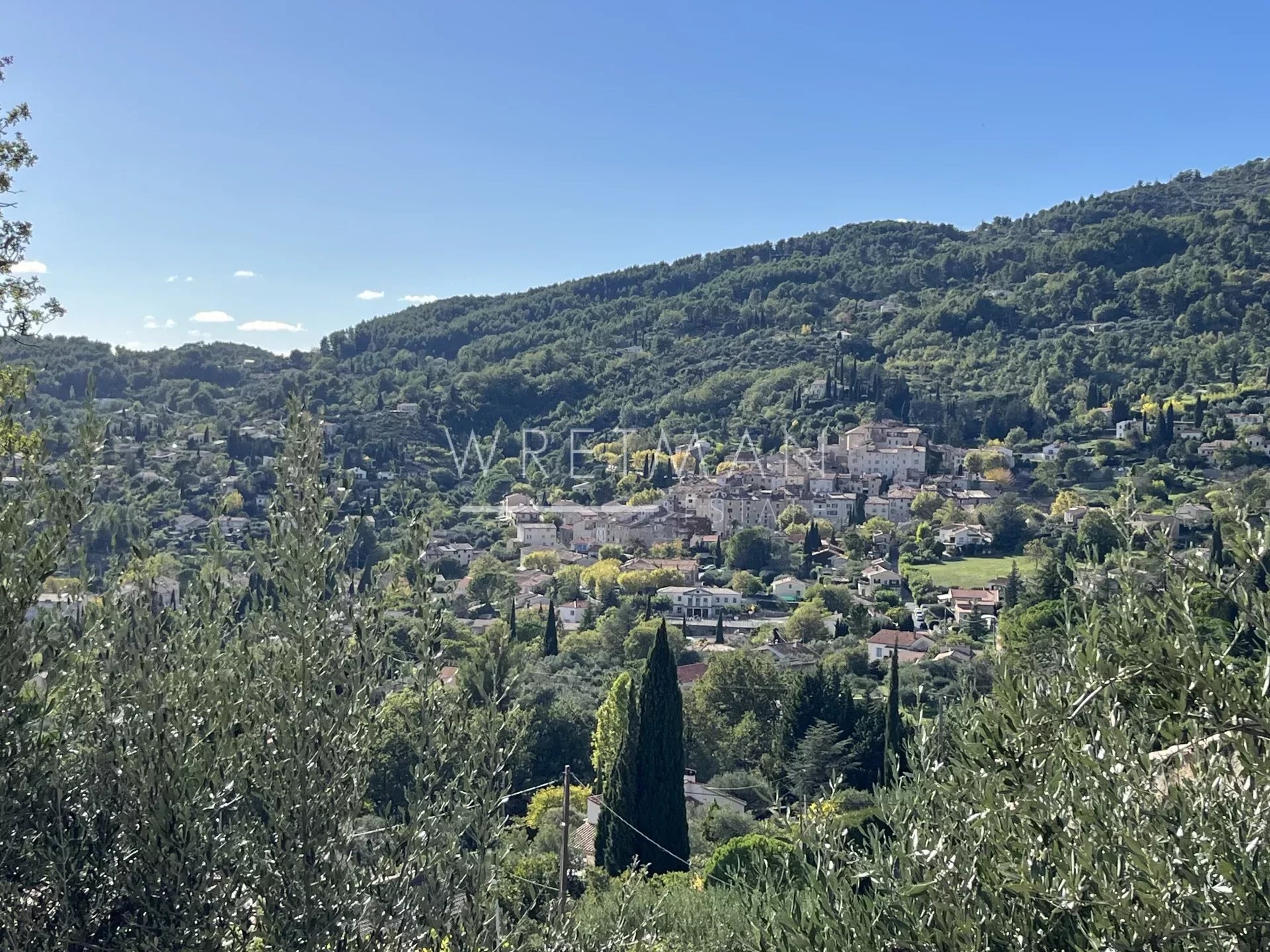 Hus i Seillans, Provence-Alpes-Cote d'Azur 12351337