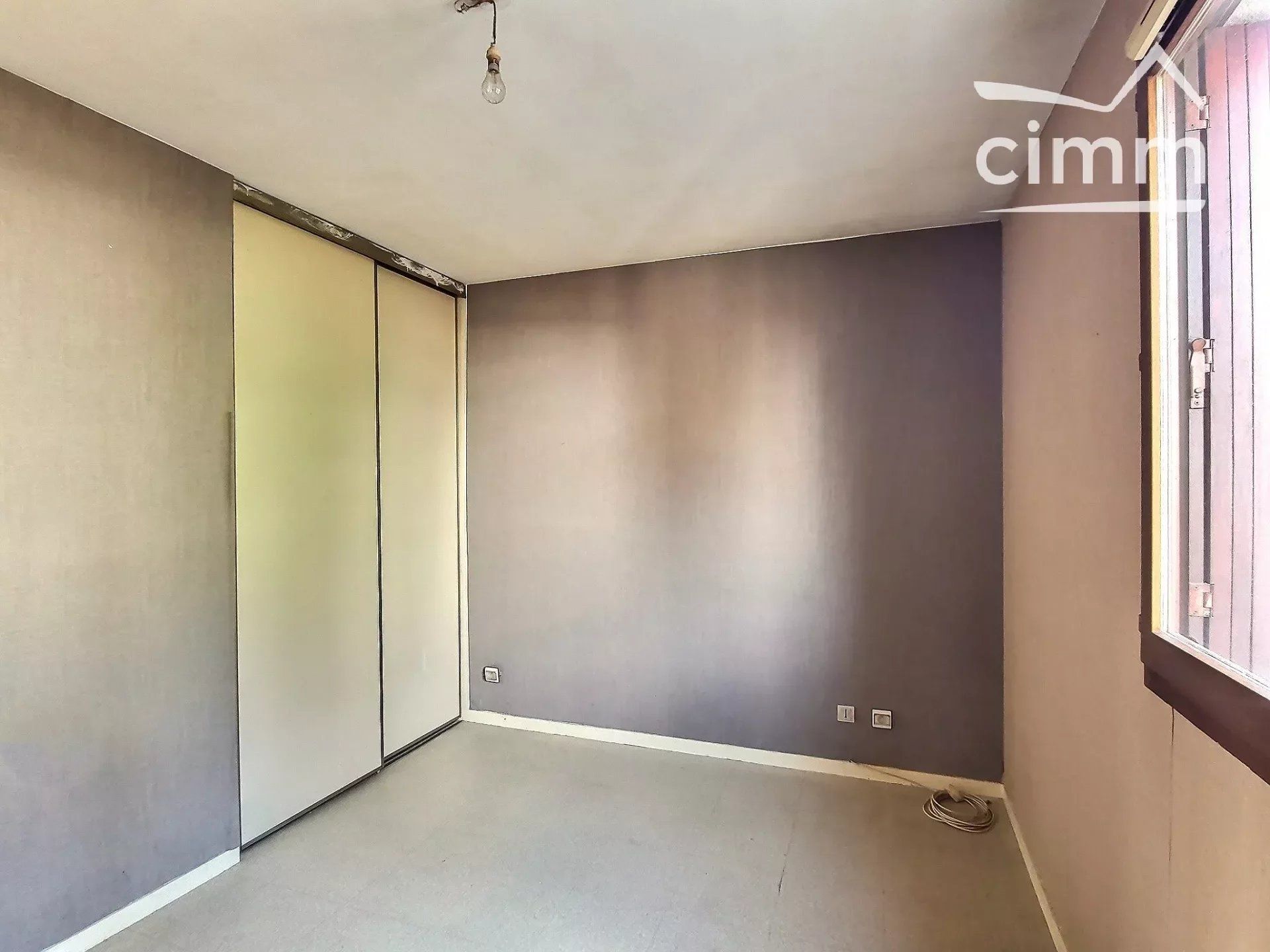 Condominium in Fontaine, Auvergne-Rhône-Alpes 12351396