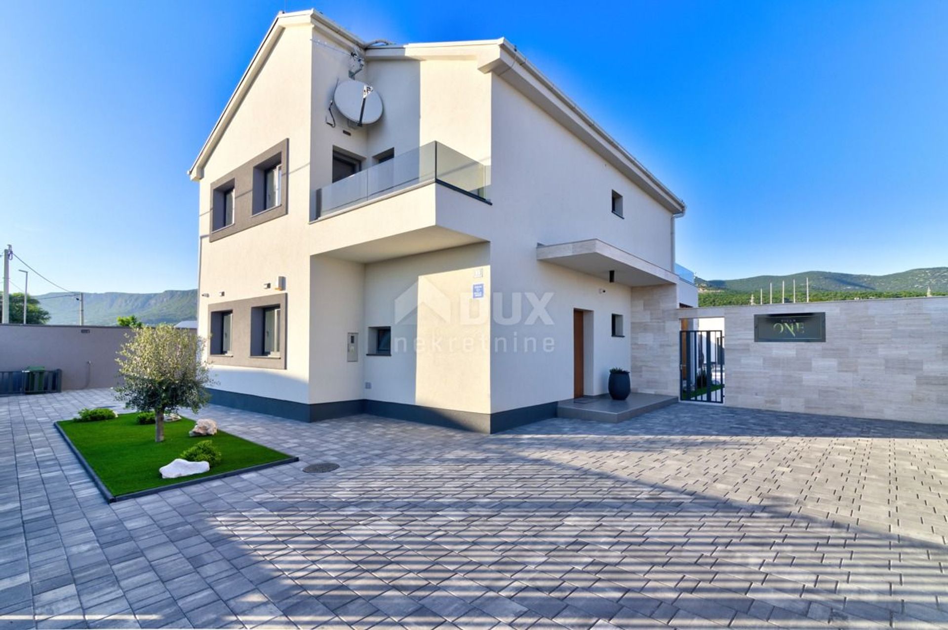 Haus im Novi Vinodolski, Primorje-Gorski Kotar County 12351856