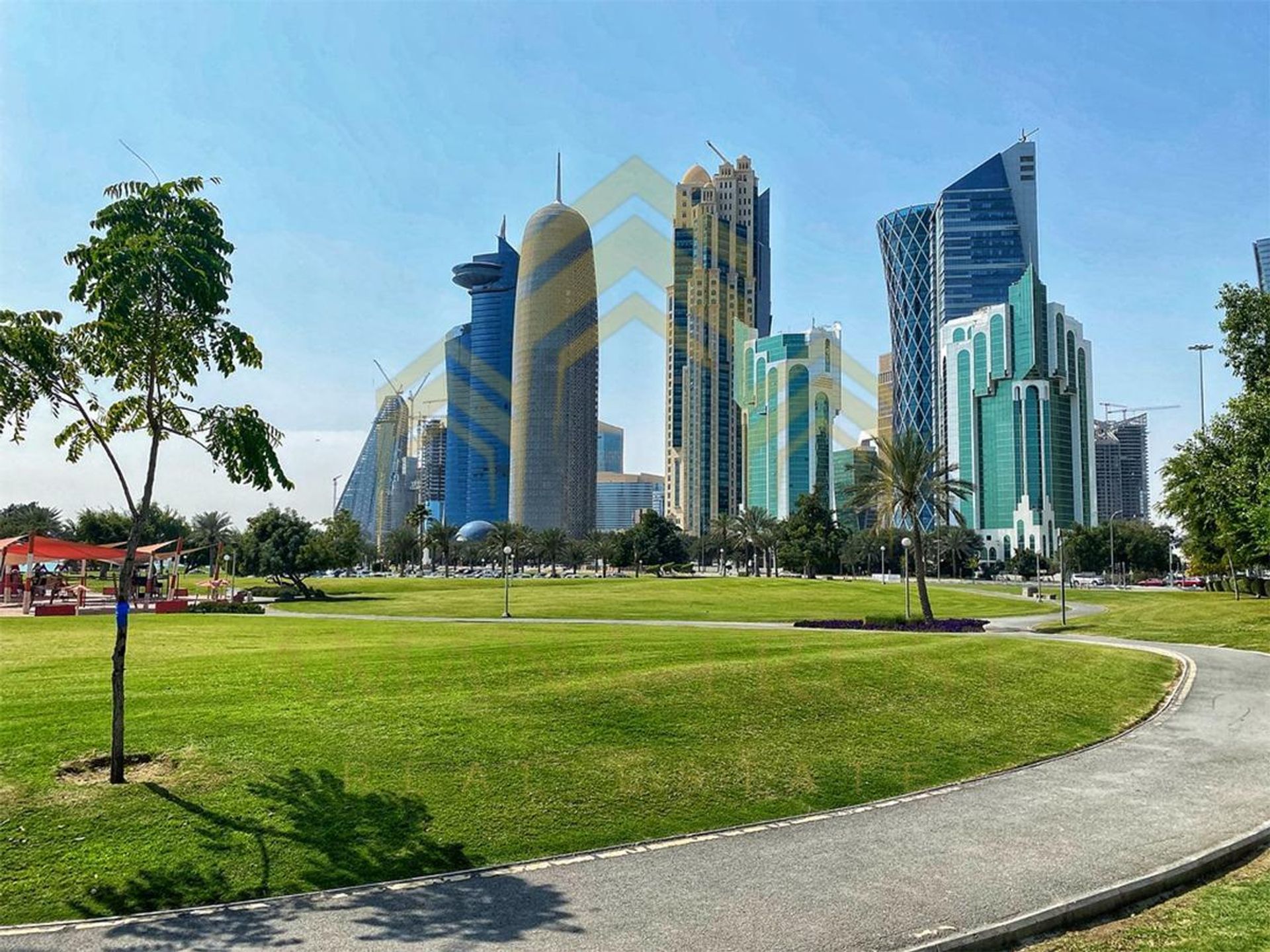 Inny w Doha, Doha 12352029