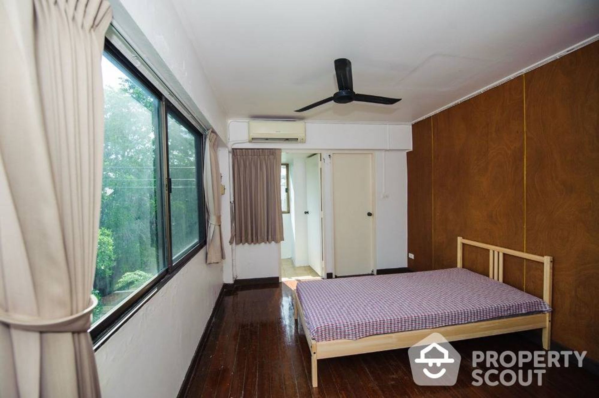 Hus i , Krung Thep Maha Nakhon 12352360