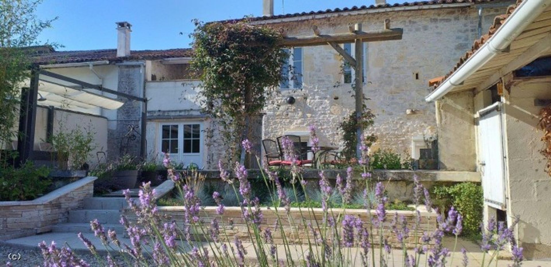 Будинок в Verteuil-sur-Charente, Nouvelle-Aquitaine 12352986