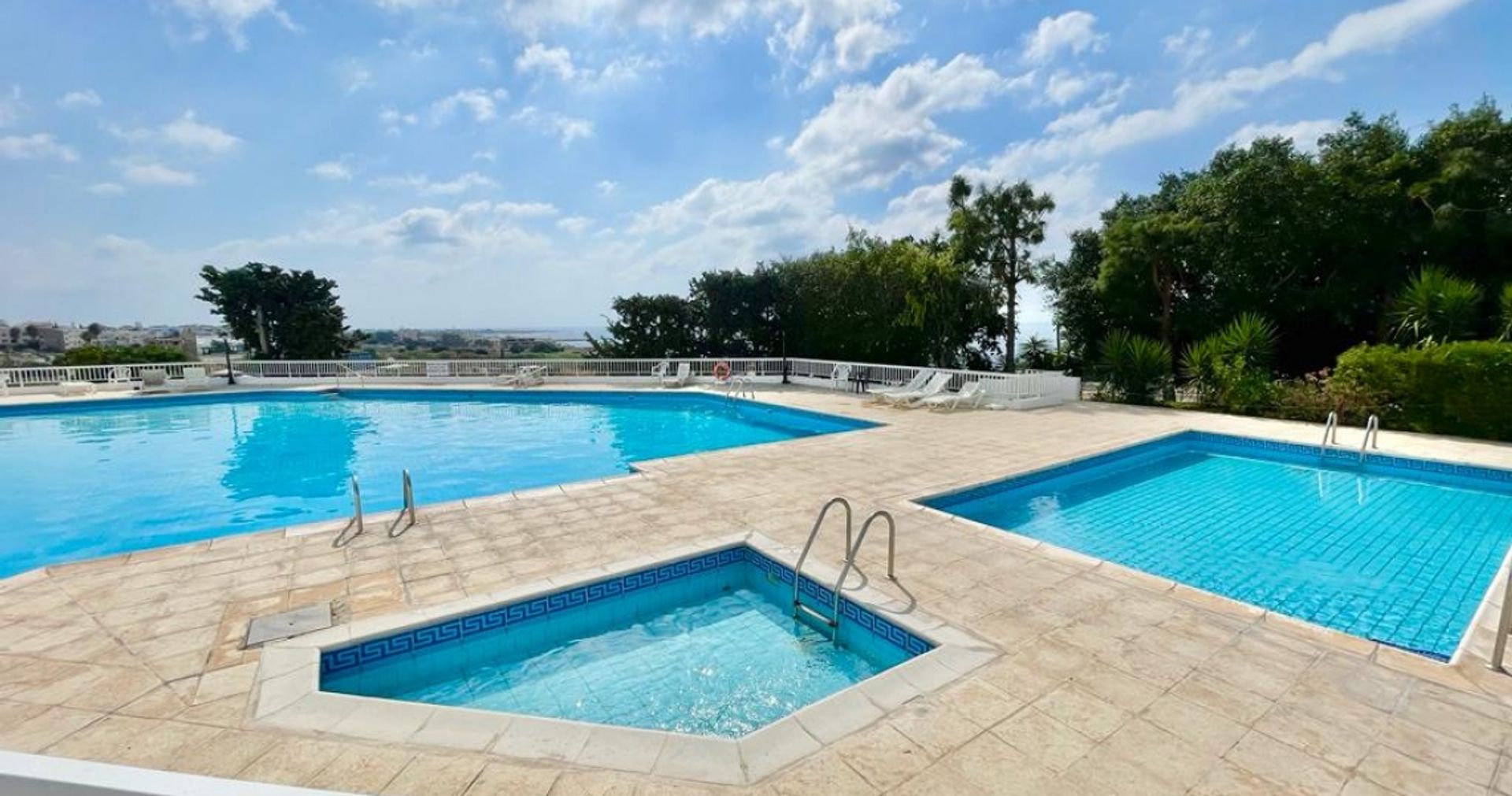 Condominium dans Chloraka, Paphos 12353941