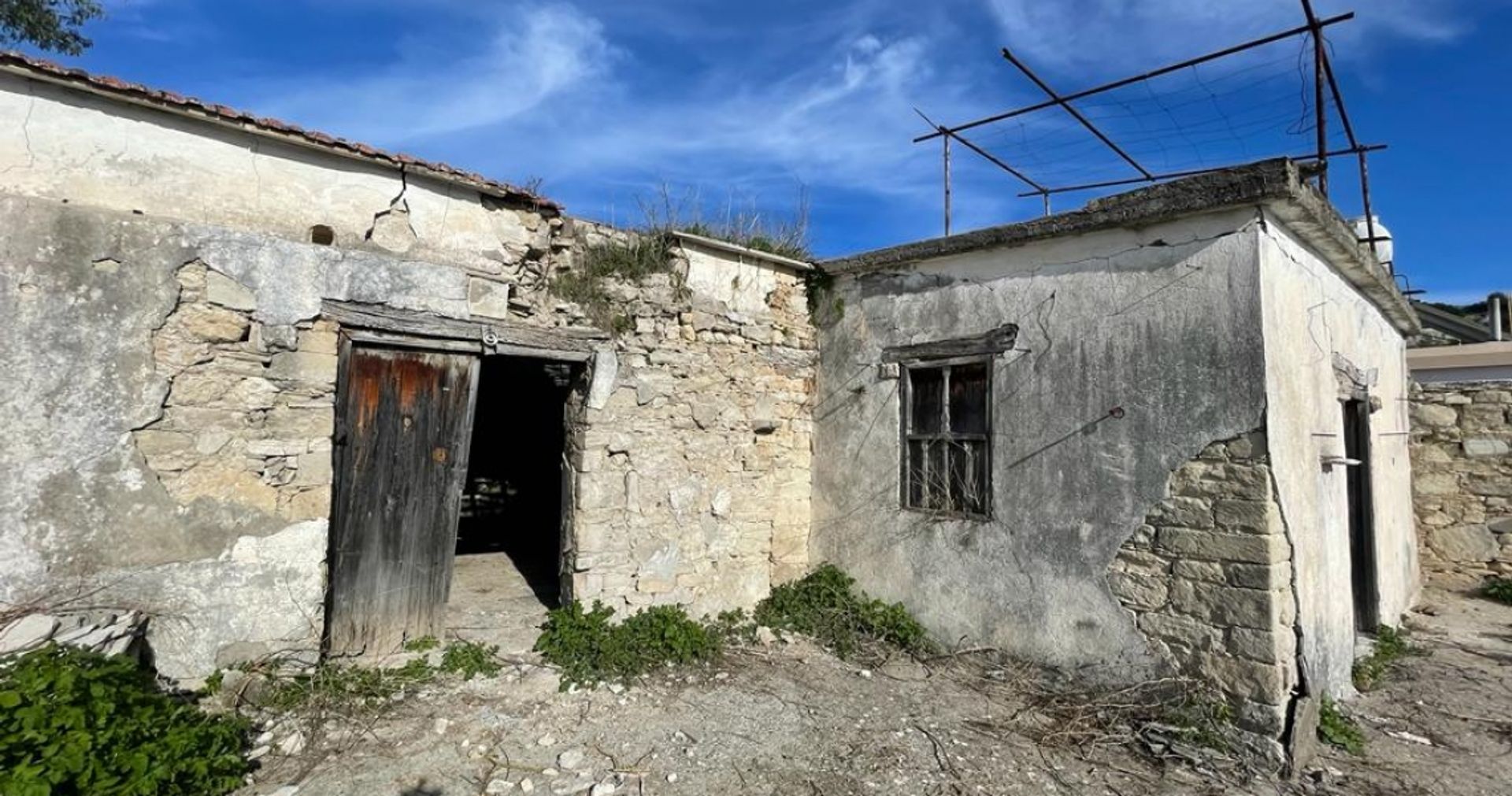 rumah dalam Mesa Chorio, Pafos 12354270