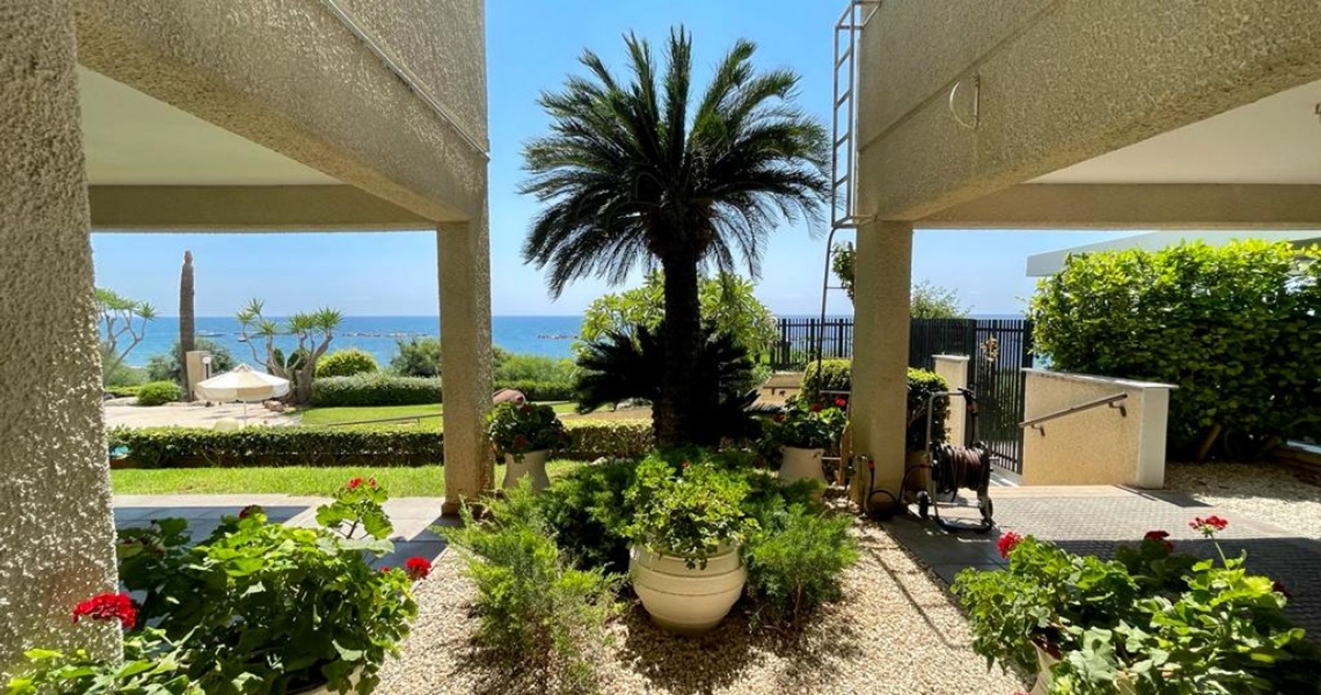 Condominio nel Agios Tychon, Limassol 12354348