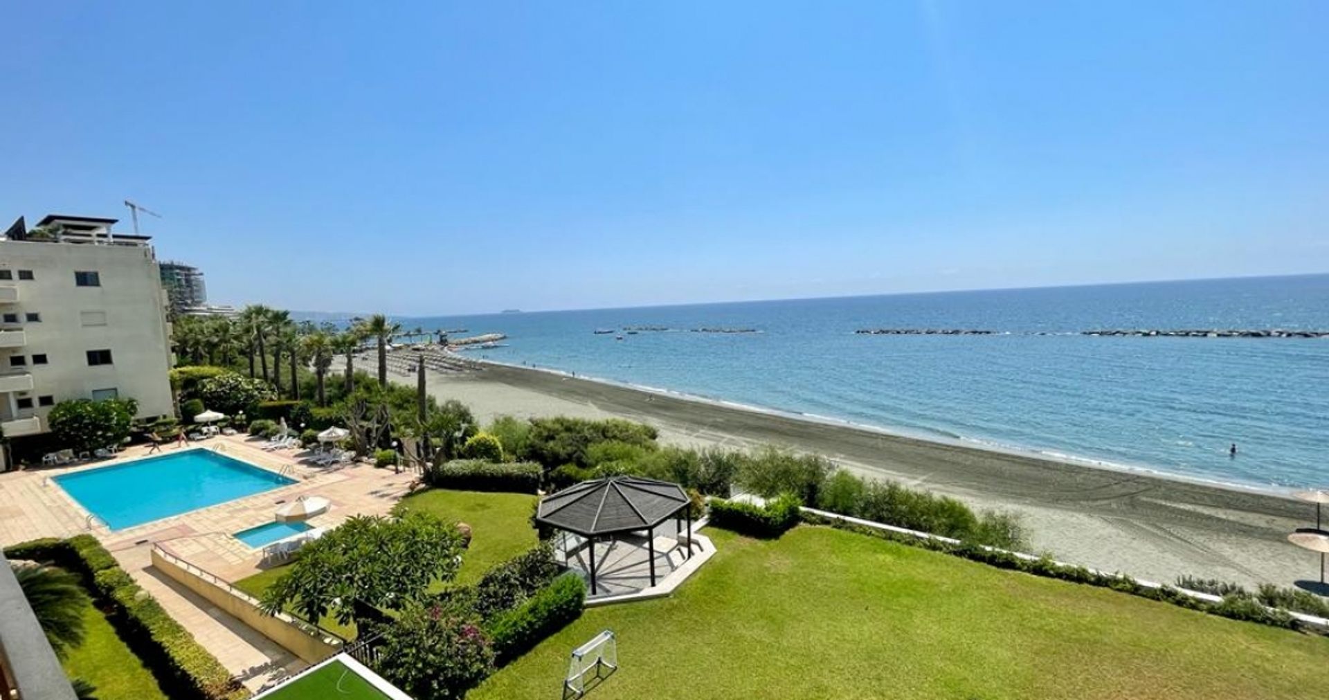 Condominio nel Agios Tychon, Limassol 12354348