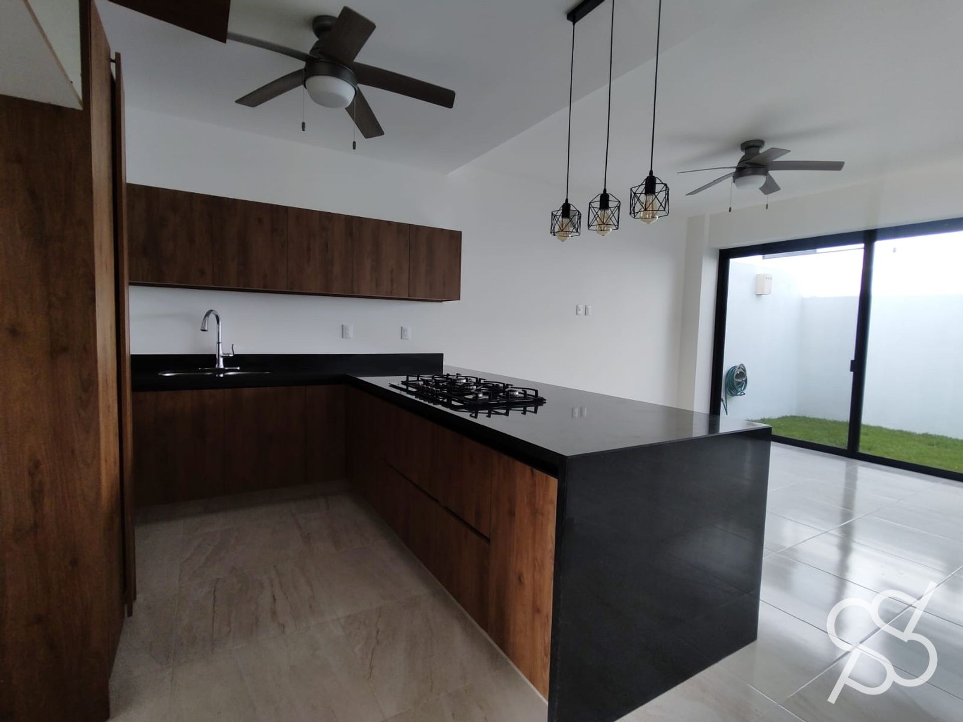 House in Cancun, Quintana Roo 12355808