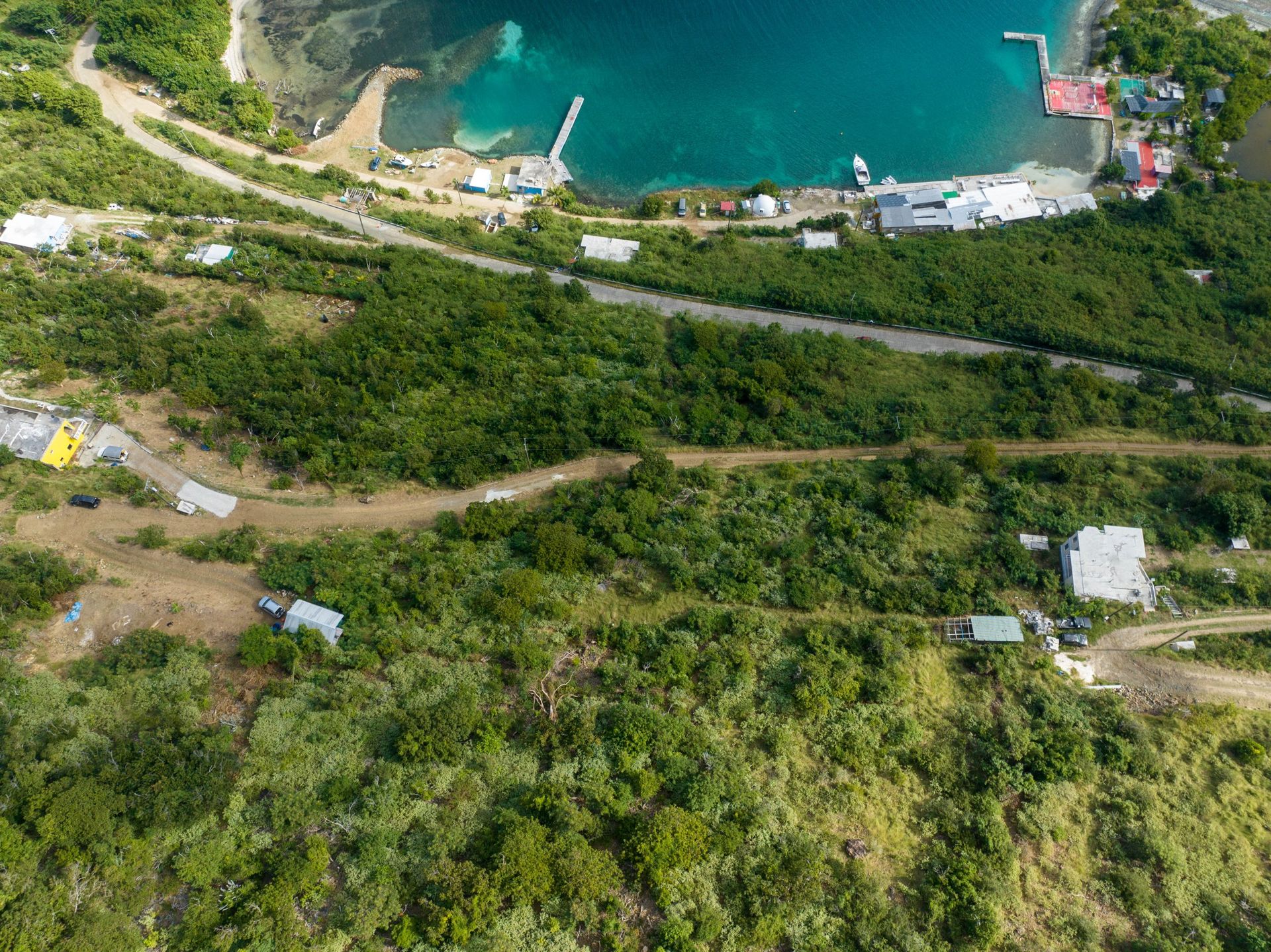 Tierra en bahía de coral, Islas Virgenes 12356170