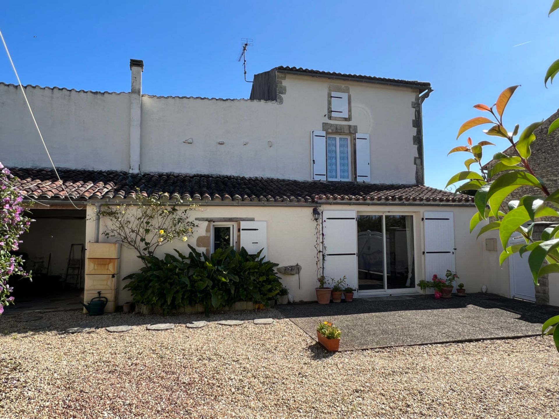 Будинок в Loulay, Nouvelle-Aquitaine 12356379