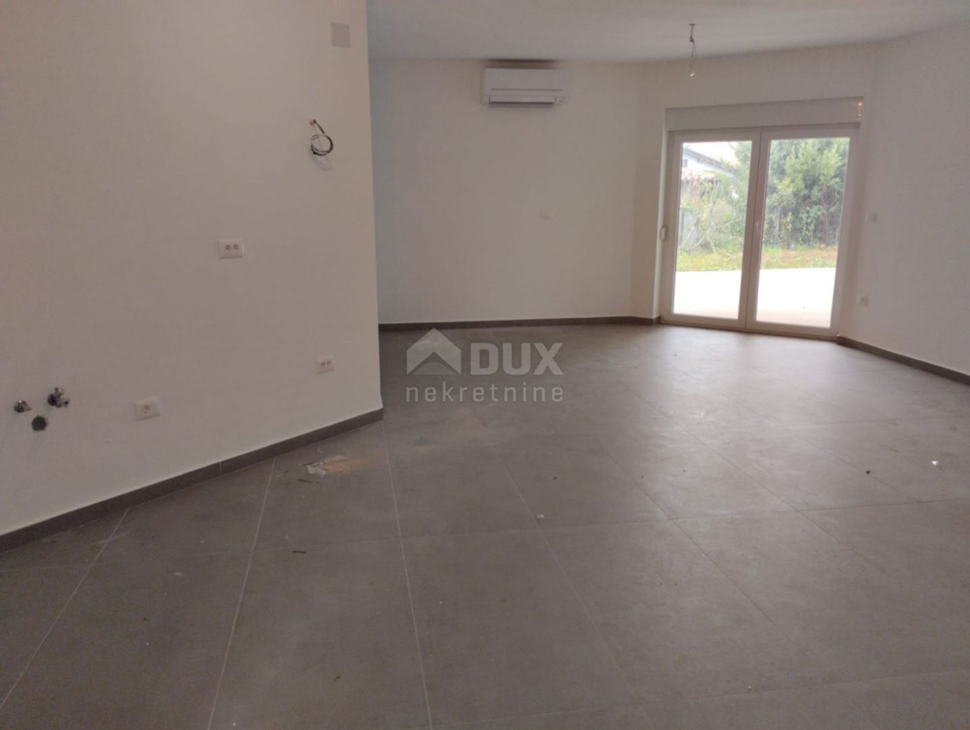 Condominio en Úmag, Istarska Županija 12356474