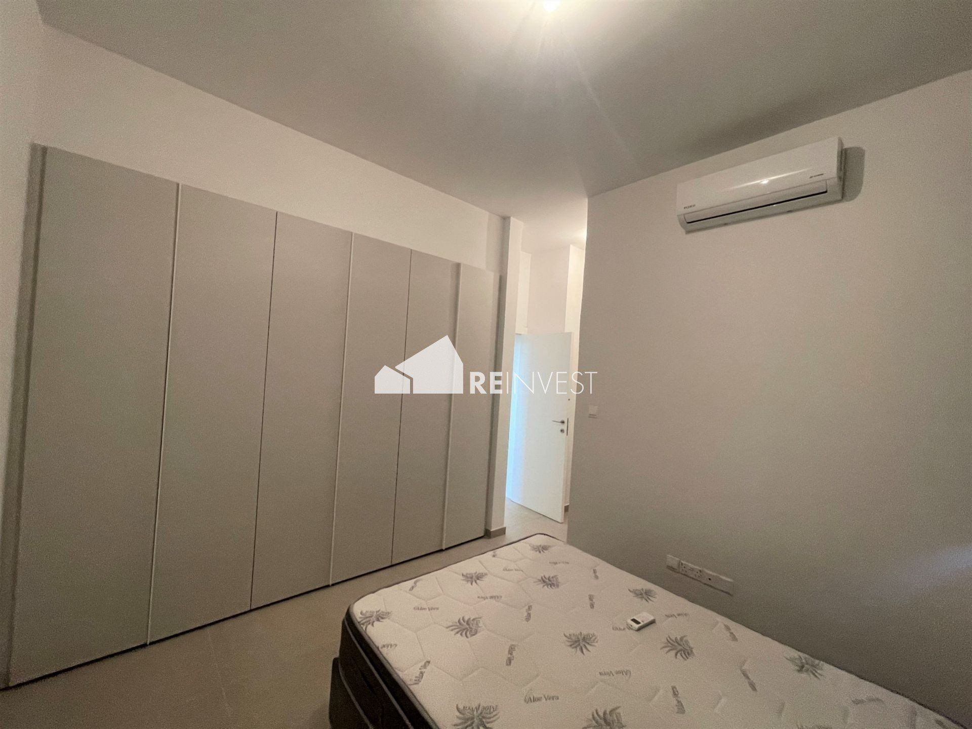 Condominio en Strovolos, Nicosia 12356734